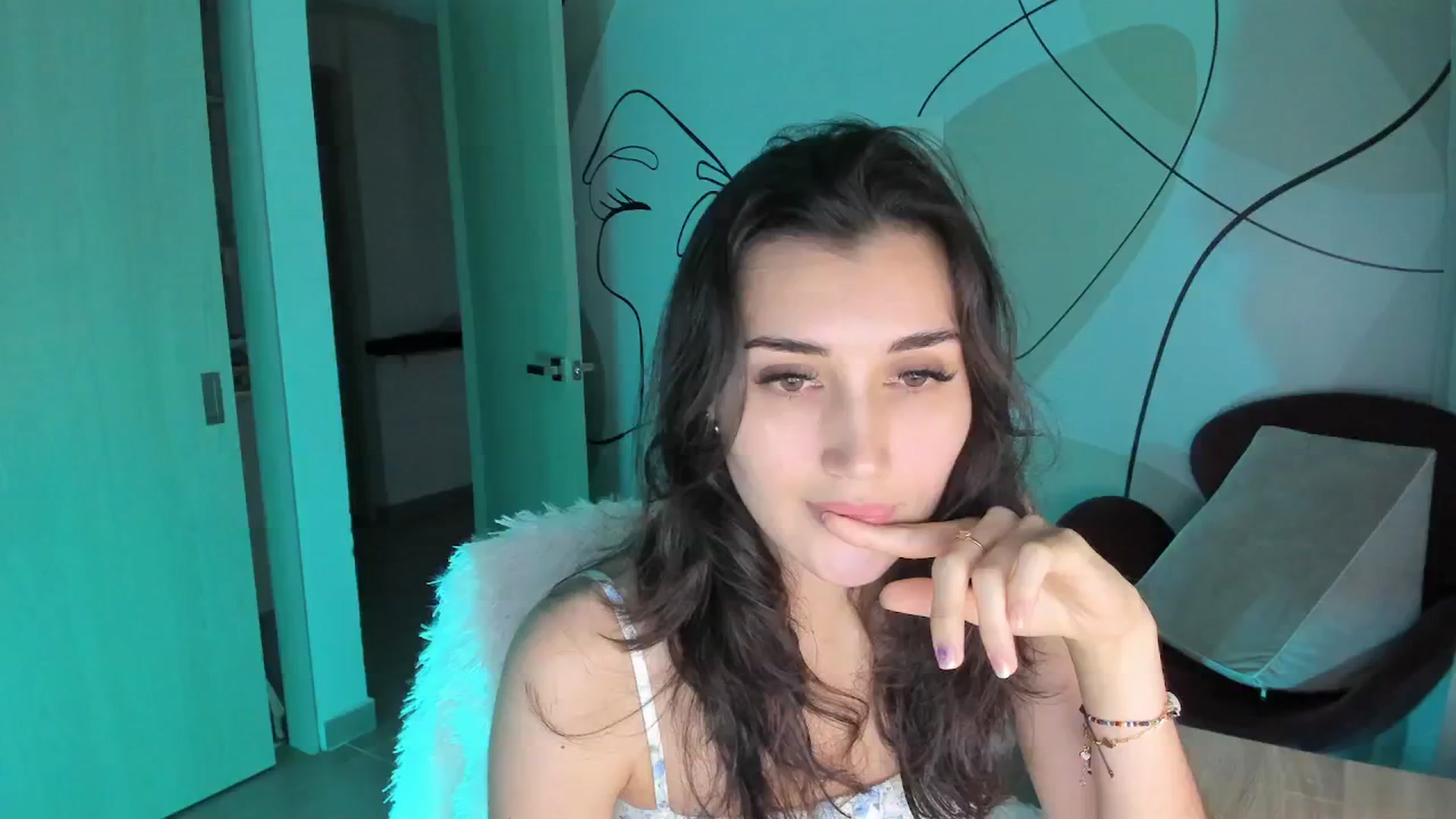 Gallery image thumbnail from Angelnaaughty's myfreecams stream on, 06/02/2025, 23:59 image 19 of 20