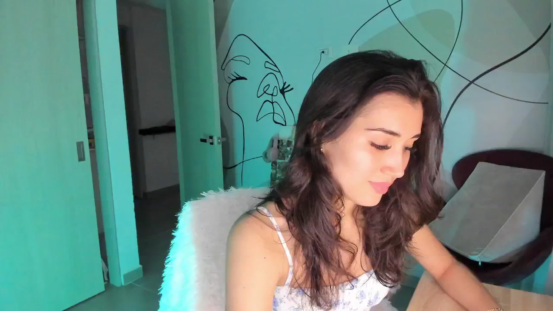 Gallery image thumbnail from Angelnaaughty's myfreecams stream on, 06/02/2025, 23:59 image 13 of 20