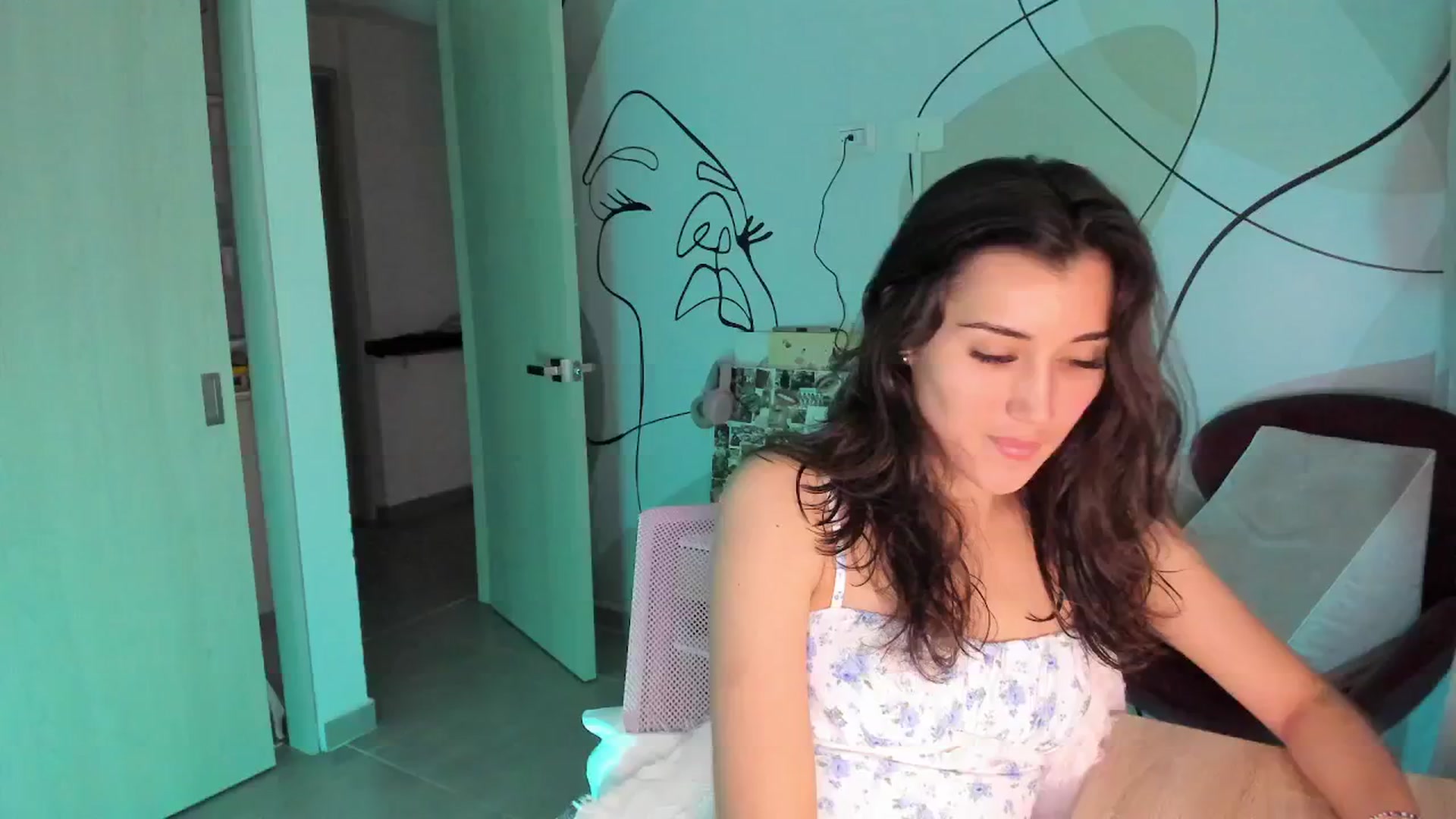 Gallery image thumbnail from Angelnaaughty's myfreecams stream on, 06/02/2025, 23:59 image 6 of 20
