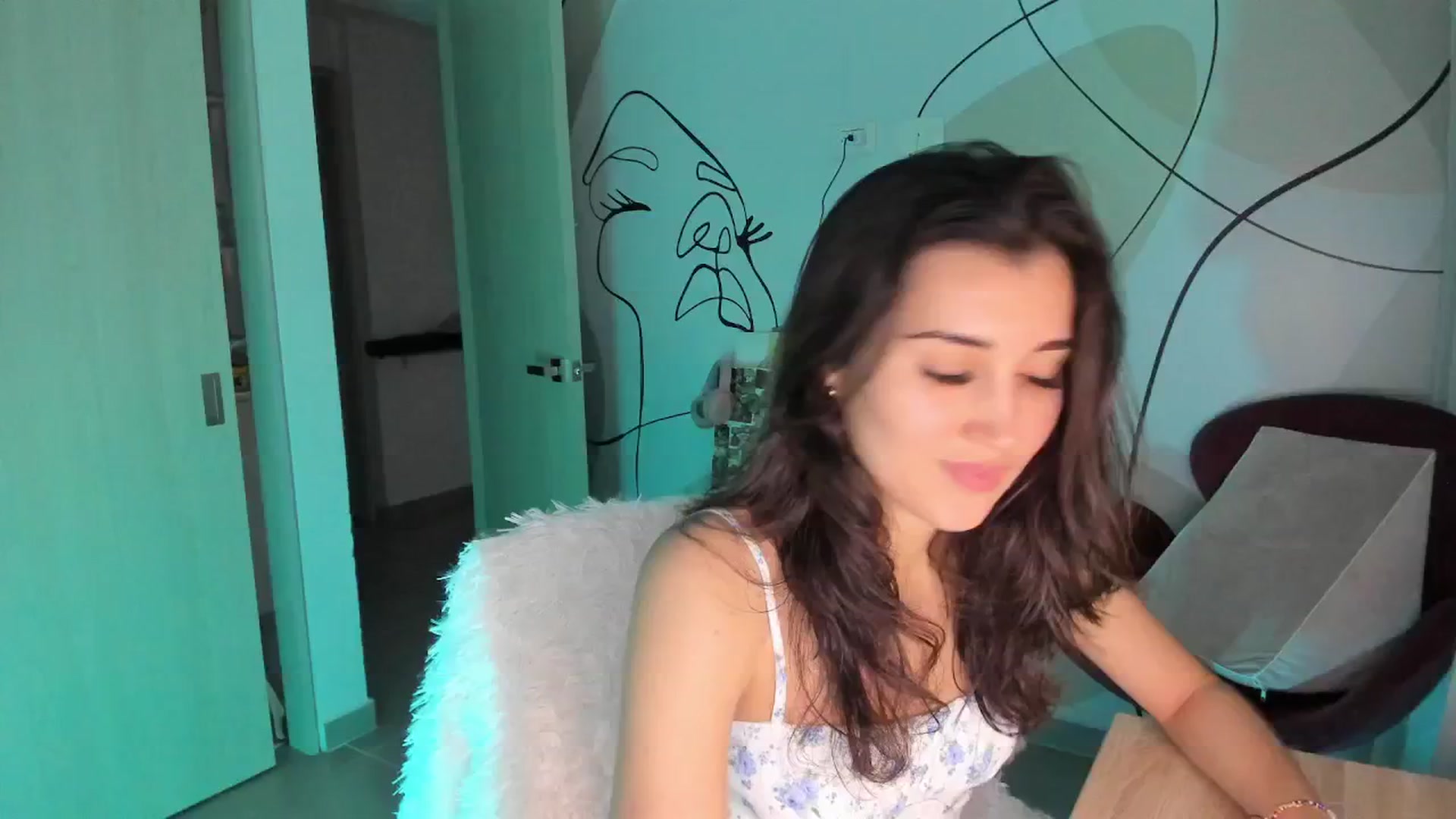 Gallery image thumbnail from Angelnaaughty's myfreecams stream on, 06/02/2025, 23:59 image 15 of 20