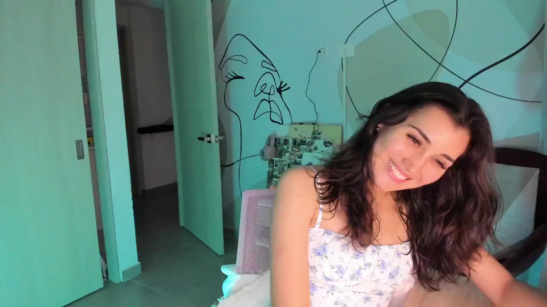 Gallery image thumbnail from Angelnaaughty's myfreecams stream on, 06/02/2025, 23:59 image 7 of 20