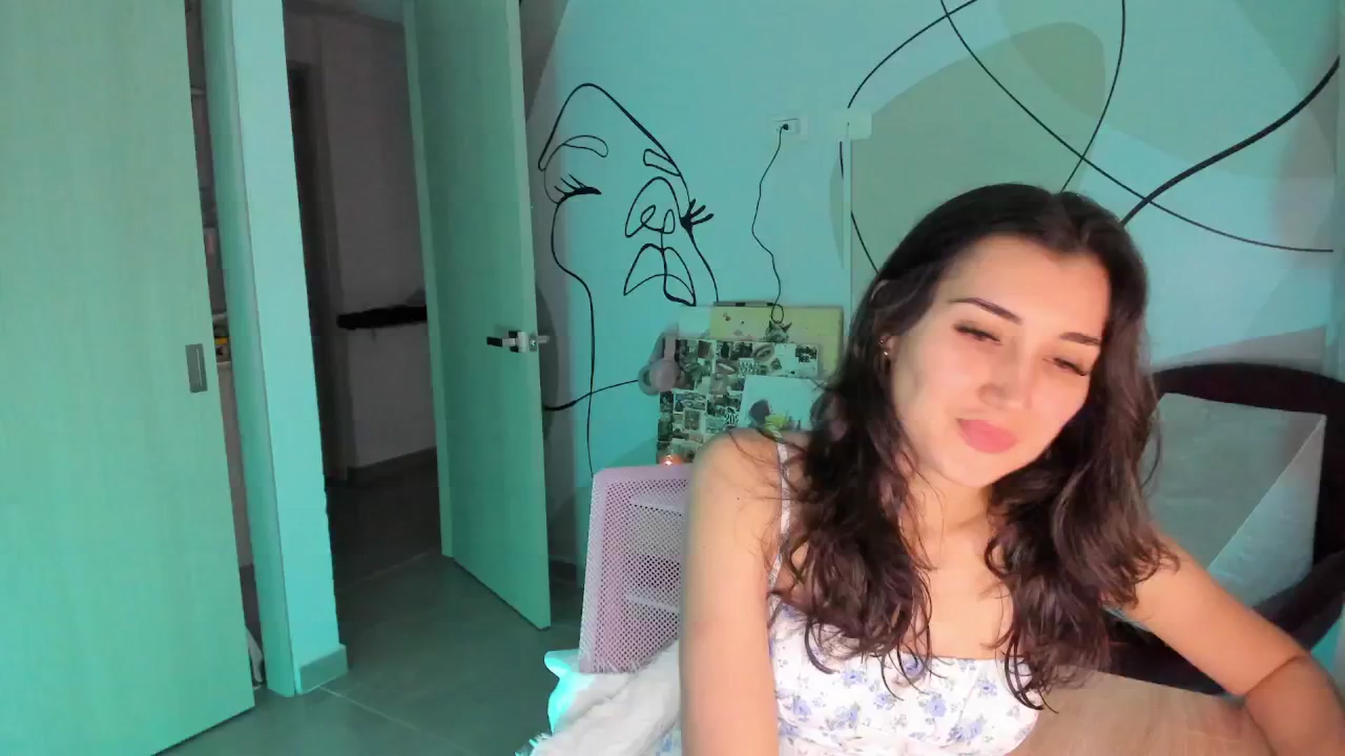 Gallery image thumbnail from Angelnaaughty's myfreecams stream on, 06/02/2025, 23:59 image 4 of 20