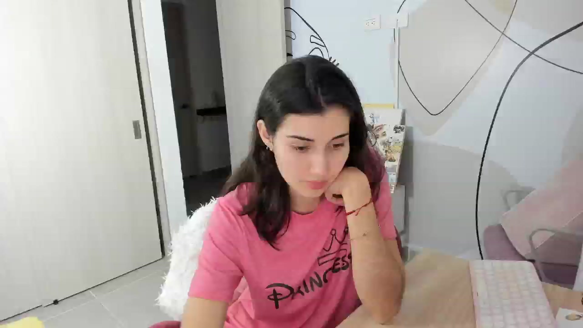 Gallery image thumbnail from Angelnaaughty's myfreecams stream on, 09/28/2025, 23:23 image 13 of 20