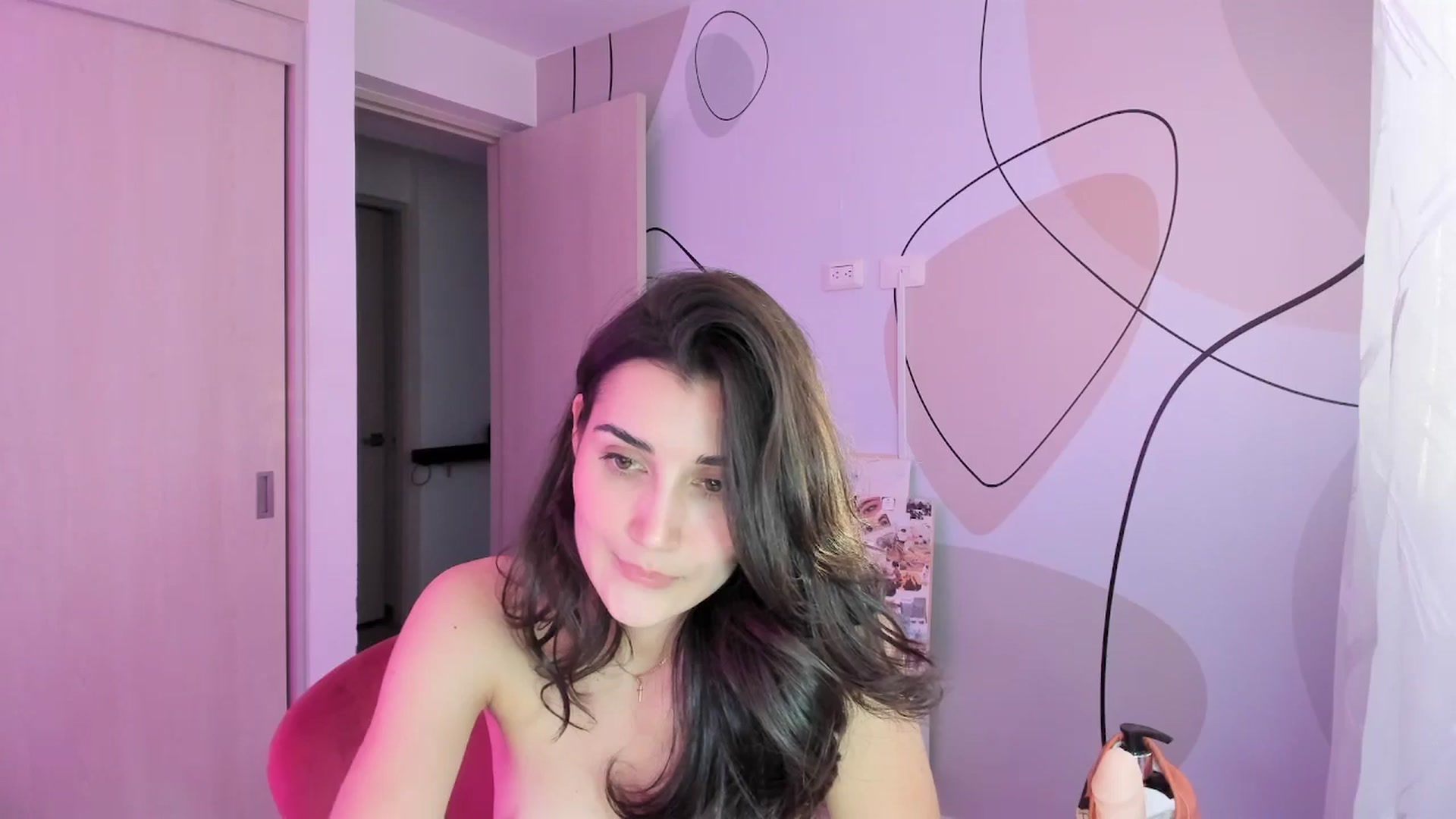 Gallery image thumbnail from Angelnaaughty's myfreecams stream on, 10/21/2025, 22:29 image 15 of 20