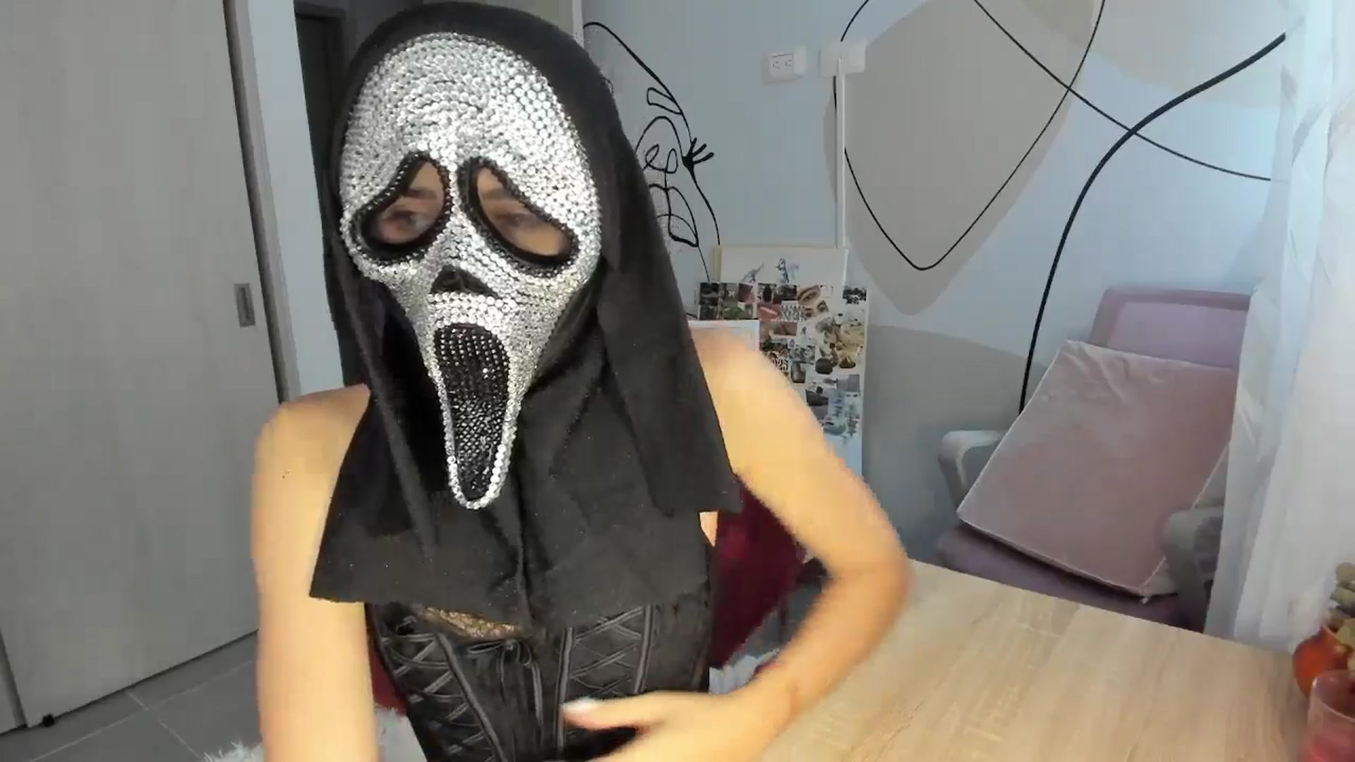 Gallery image thumbnail from Angelnaaughty's myfreecams stream on, 10/23/2025, 22:10 image 16 of 20