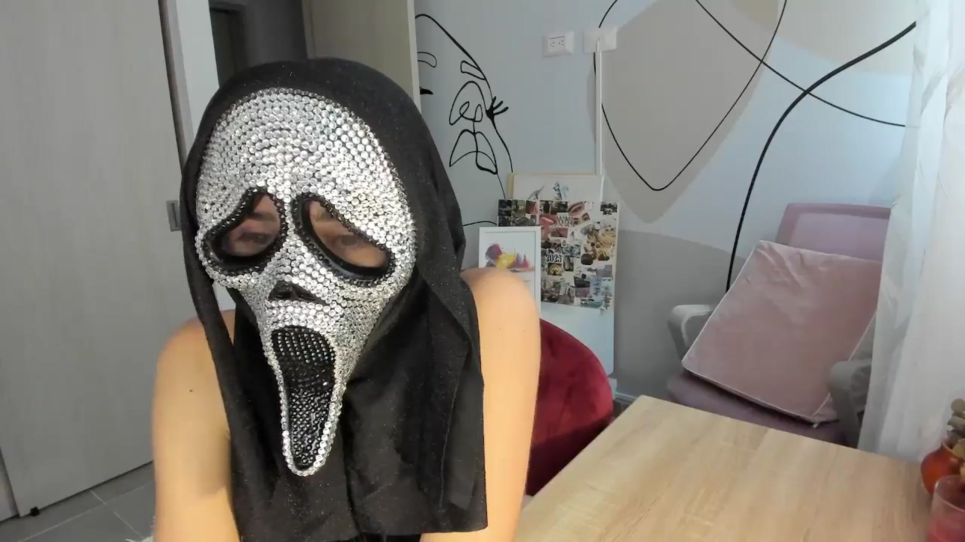 Gallery image thumbnail from Angelnaaughty's myfreecams stream on, 10/23/2025, 22:10 image 3 of 20