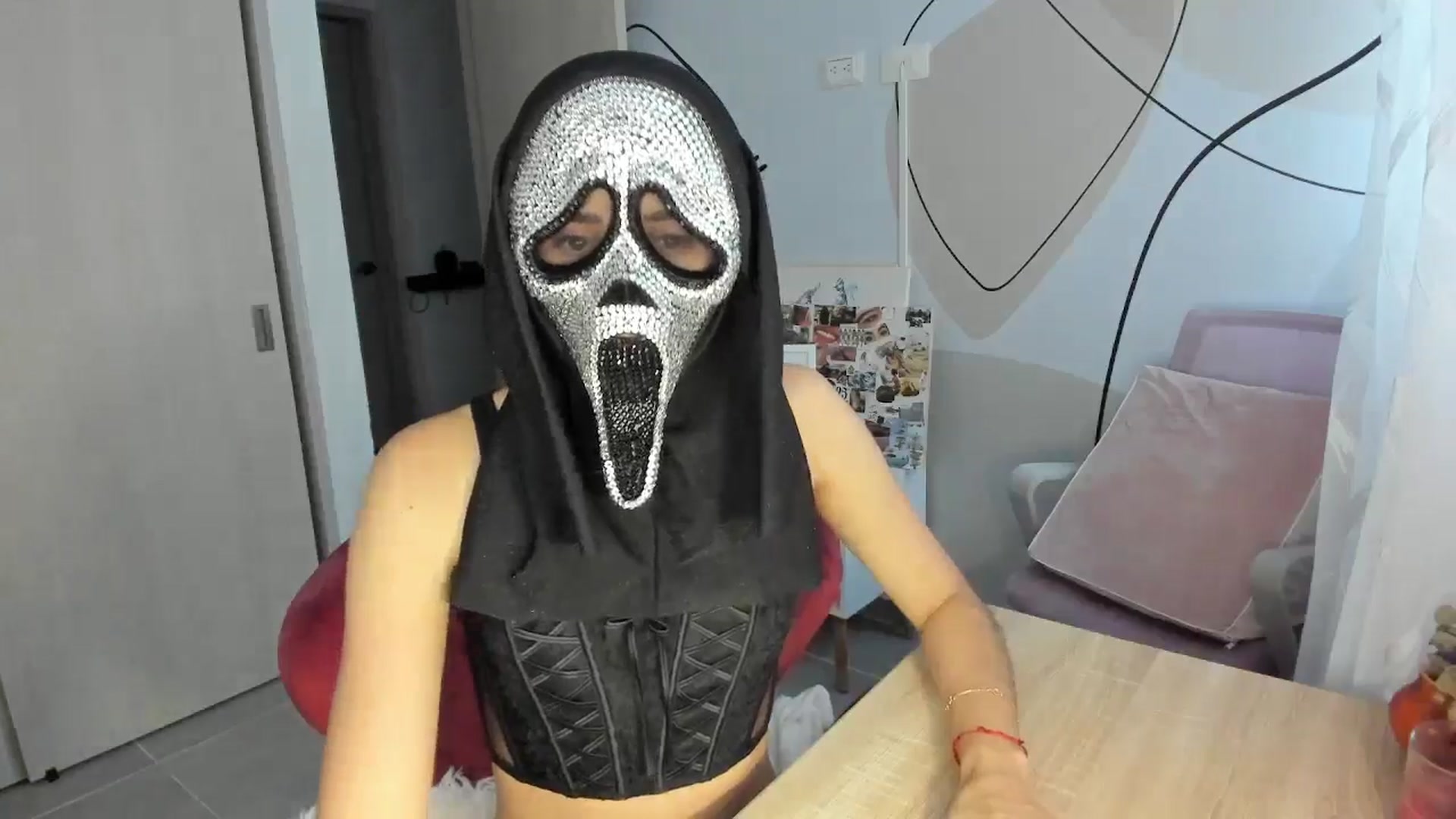 Gallery image thumbnail from Angelnaaughty's myfreecams stream on, 10/23/2025, 22:10 image 17 of 20