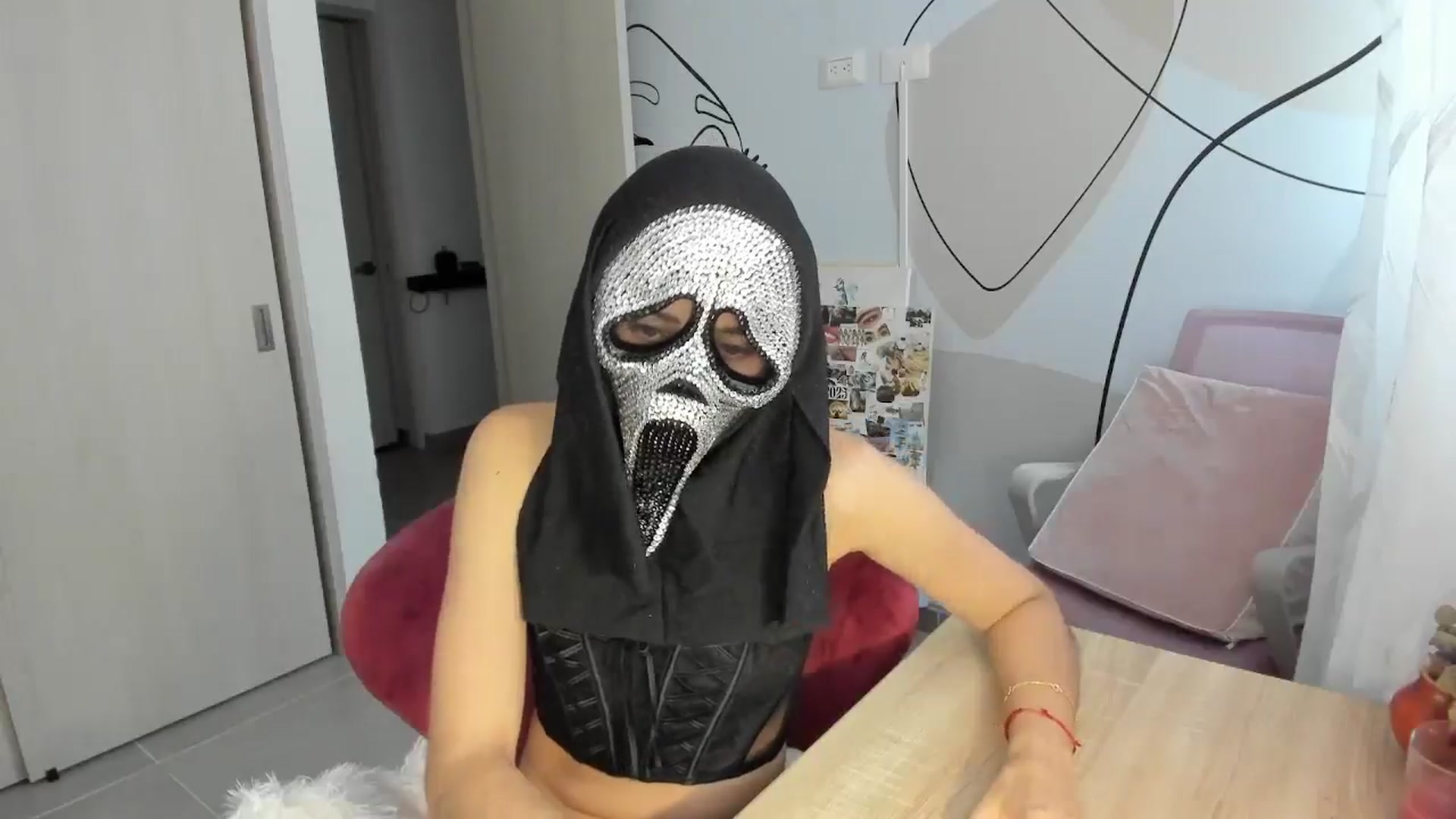 Gallery image thumbnail from Angelnaaughty's myfreecams stream on, 10/23/2025, 22:10 image 6 of 20