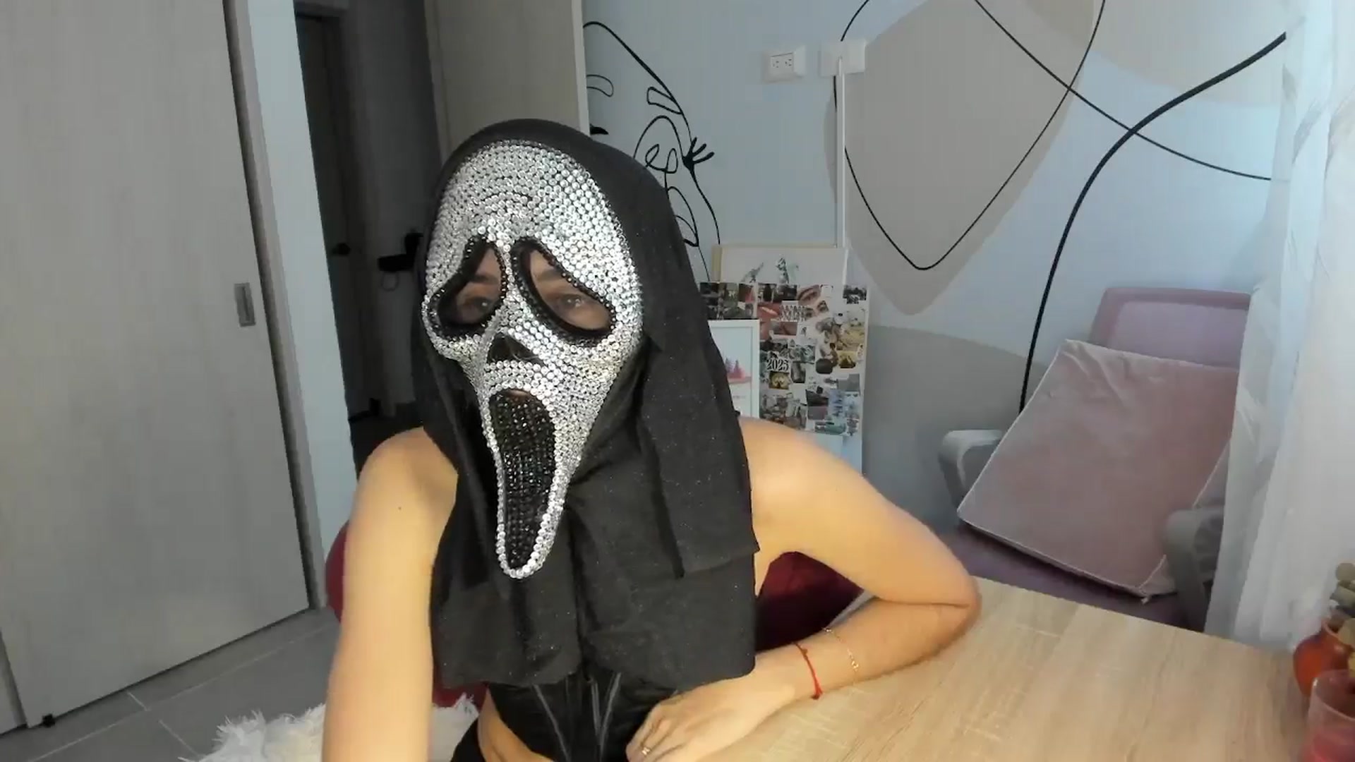 Gallery image thumbnail from Angelnaaughty's myfreecams stream on, 10/23/2025, 22:10 image 13 of 20