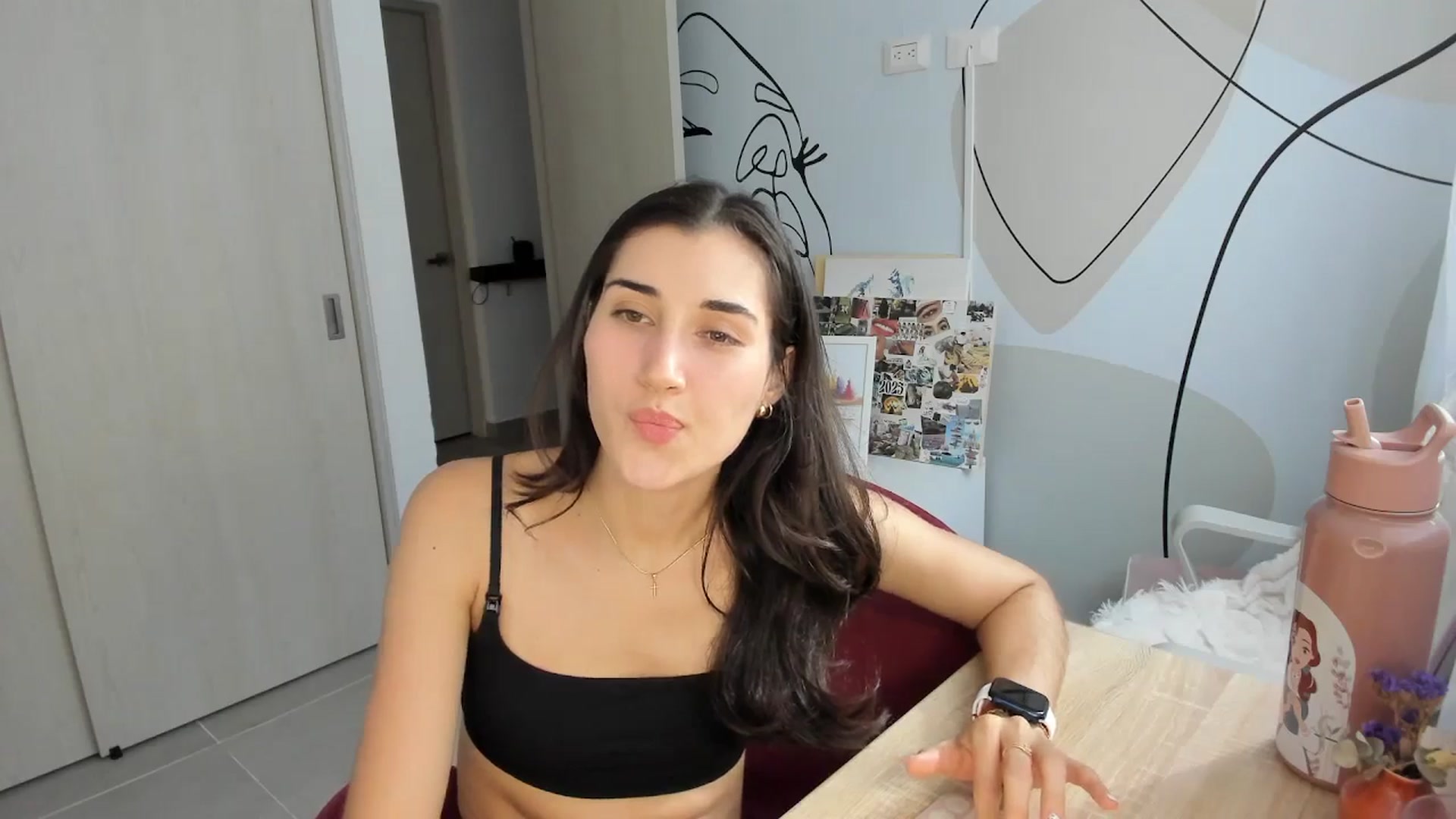 Gallery image thumbnail from Angelnaaughty's myfreecams stream on, 10/29/2025, 21:26 image 10 of 20