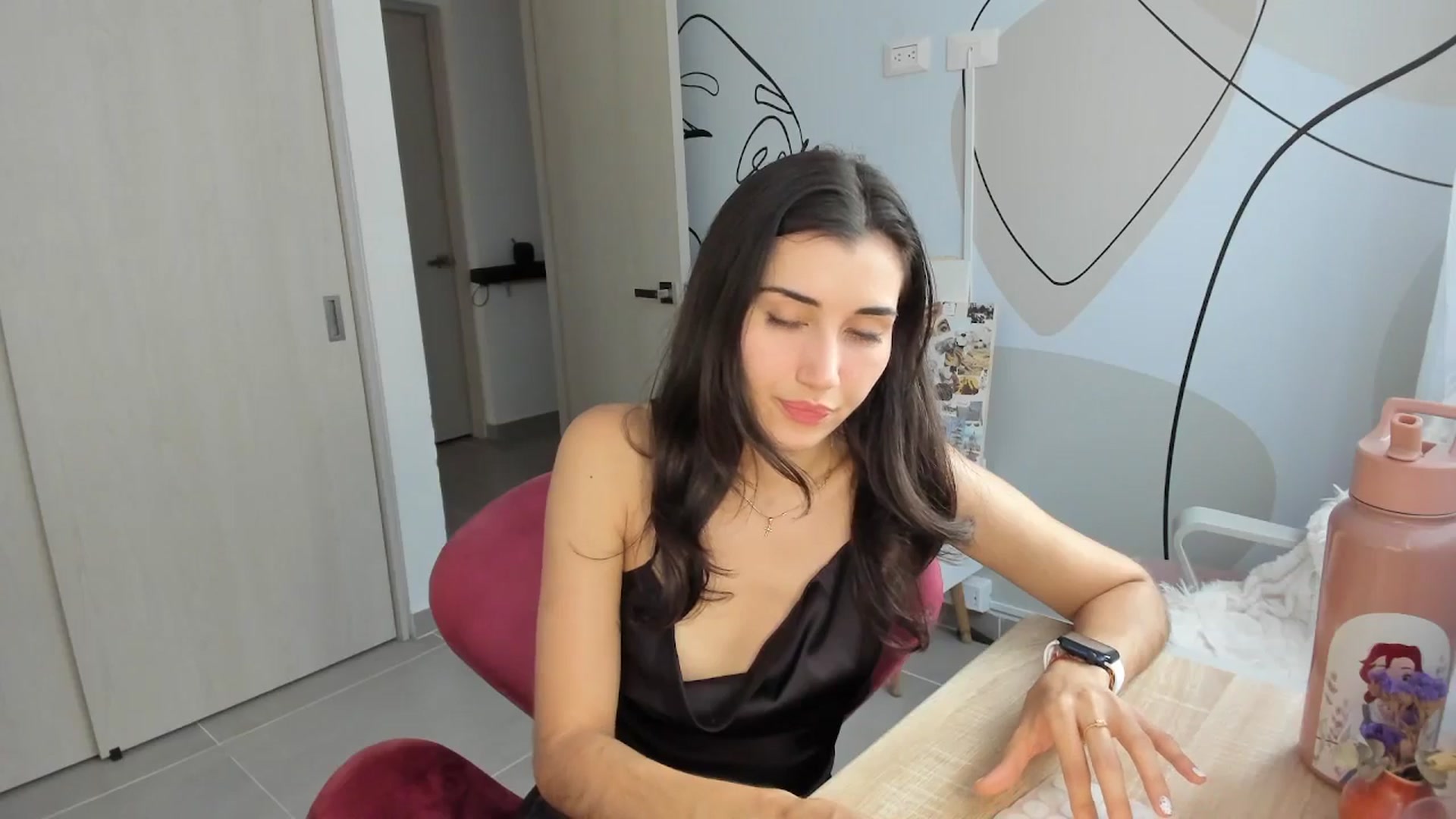 Gallery image thumbnail from Angelnaaughty's myfreecams stream on, 10/29/2025, 21:26 image 15 of 20
