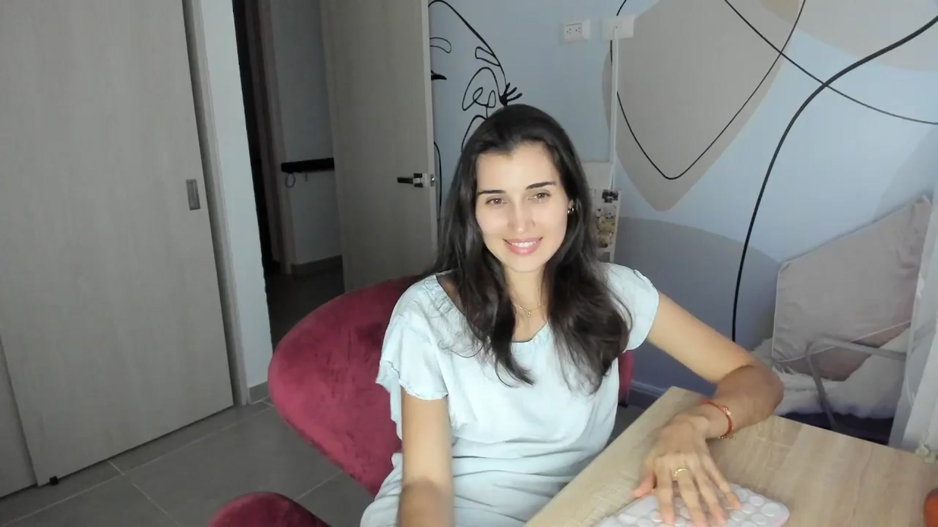 Gallery image thumbnail from Angelnaaughty's myfreecams stream on, 11/06/2025, 22:50 image 3 of 20