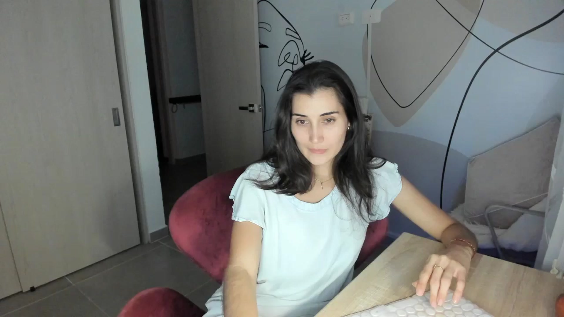 Gallery image thumbnail from Angelnaaughty's myfreecams stream on, 11/06/2025, 22:50 image 12 of 20