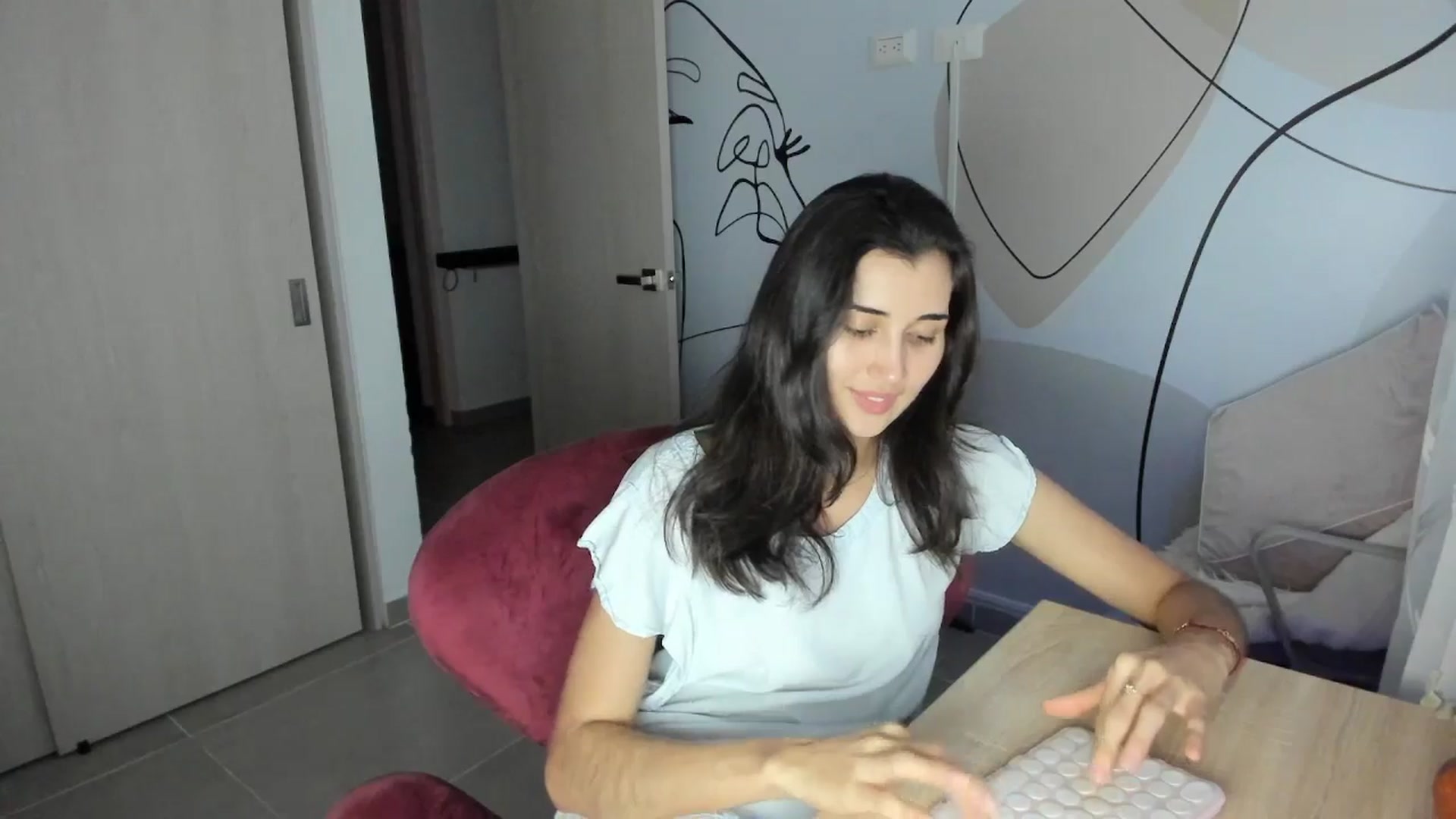Gallery image thumbnail from Angelnaaughty's myfreecams stream on, 11/06/2025, 22:50 image 5 of 20