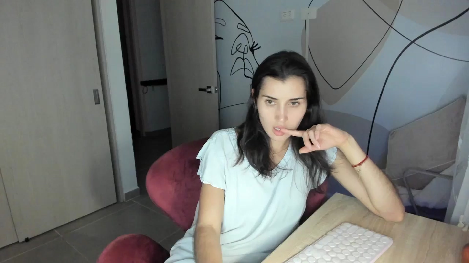 Gallery image thumbnail from Angelnaaughty's myfreecams stream on, 11/06/2025, 22:50 image 13 of 20