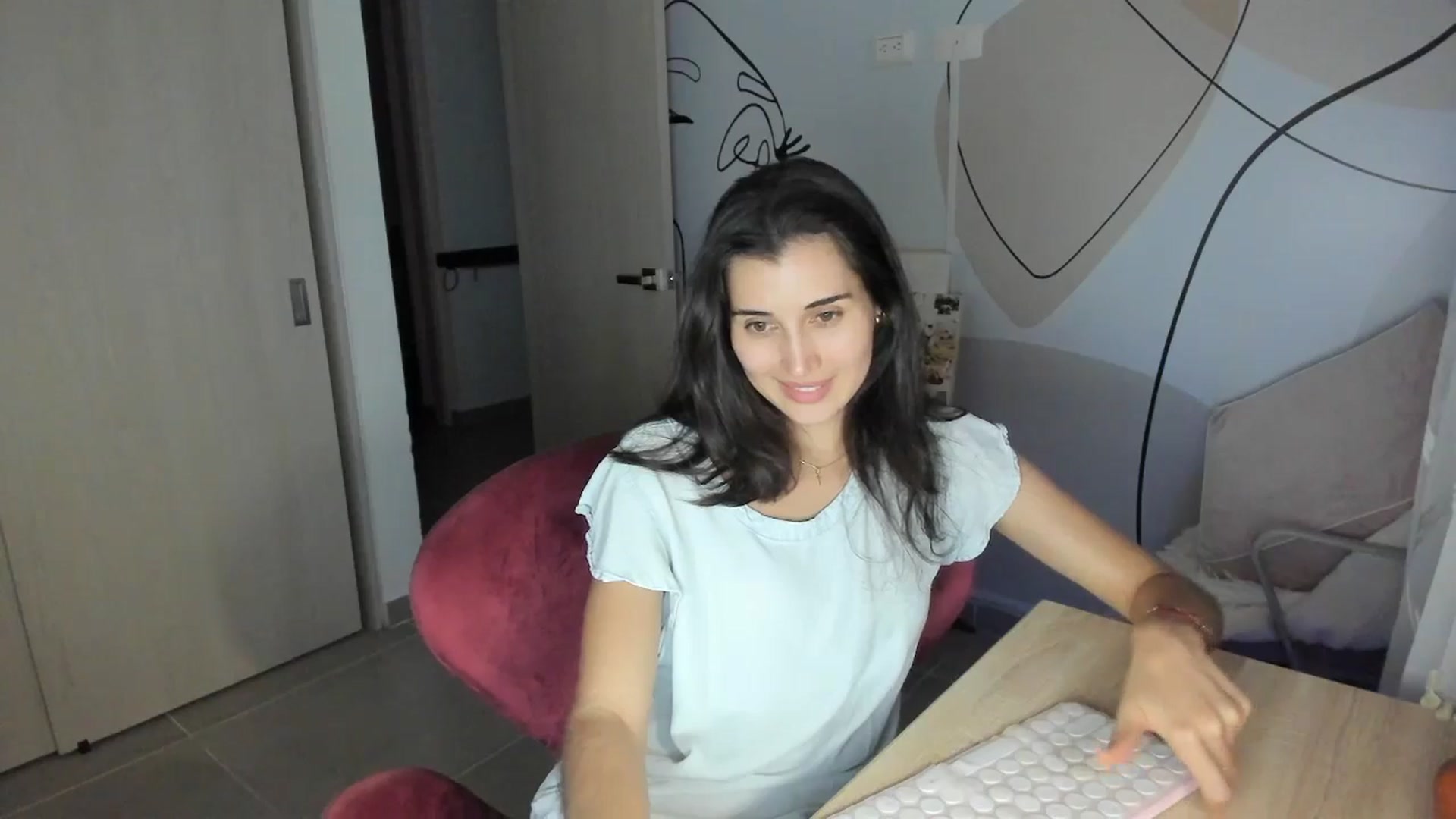 Gallery image thumbnail from Angelnaaughty's myfreecams stream on, 11/06/2025, 22:50 image 11 of 20