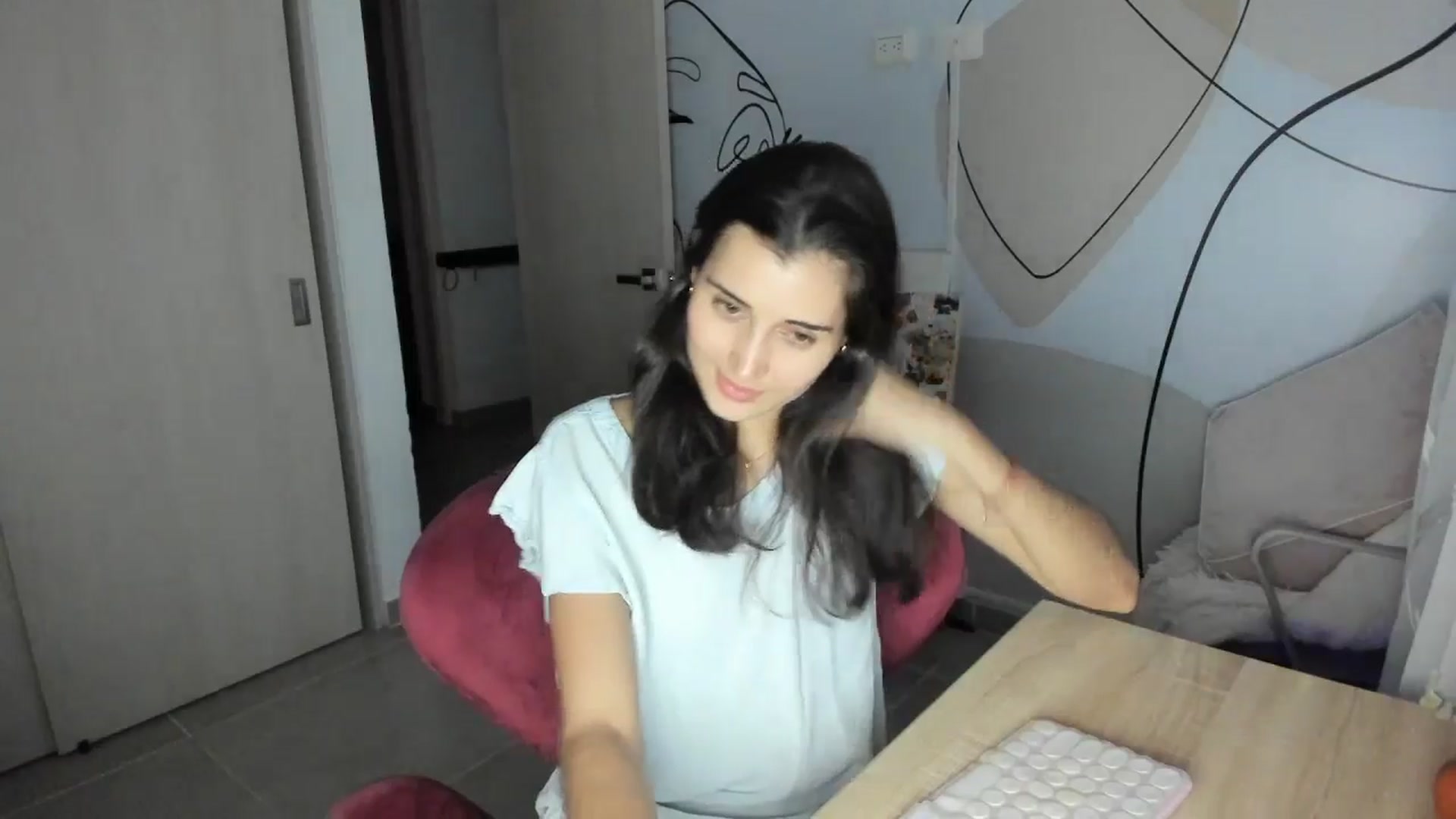 Gallery image thumbnail from Angelnaaughty's myfreecams stream on, 11/06/2025, 22:50 image 8 of 20