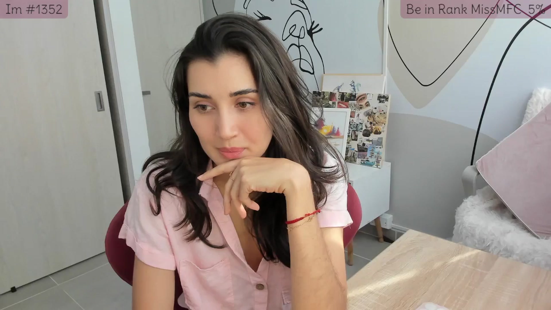 Gallery image thumbnail from Angelnaaughty's myfreecams stream on, 11/12/2025, 20:43 image 5 of 20