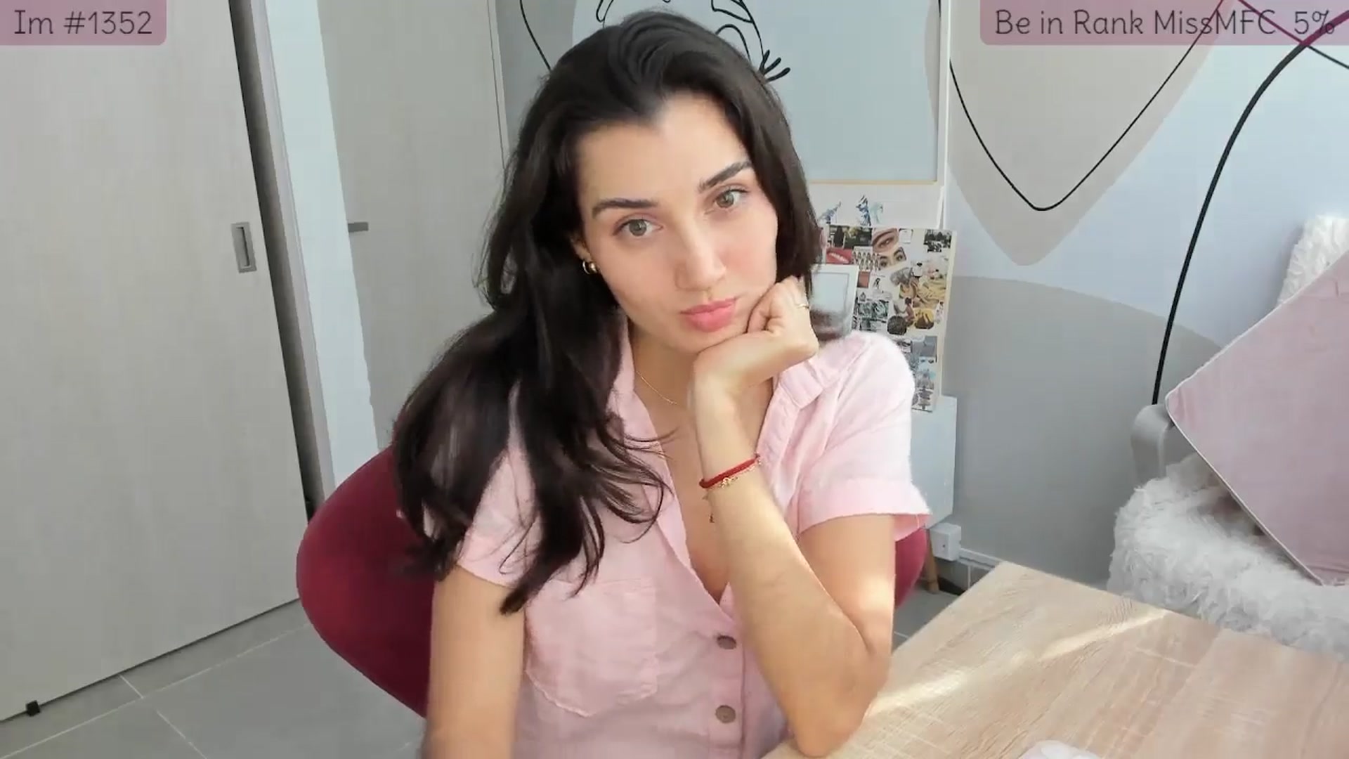 Gallery image thumbnail from Angelnaaughty's myfreecams stream on, 11/12/2025, 20:43 image 12 of 20