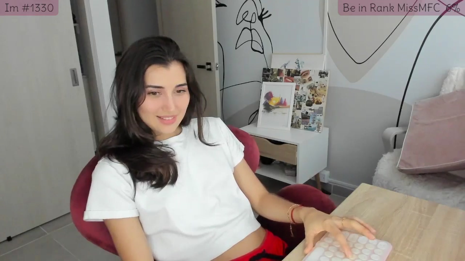Gallery image thumbnail from Angelnaaughty's myfreecams stream on, 11/13/2025, 22:51 image 13 of 20