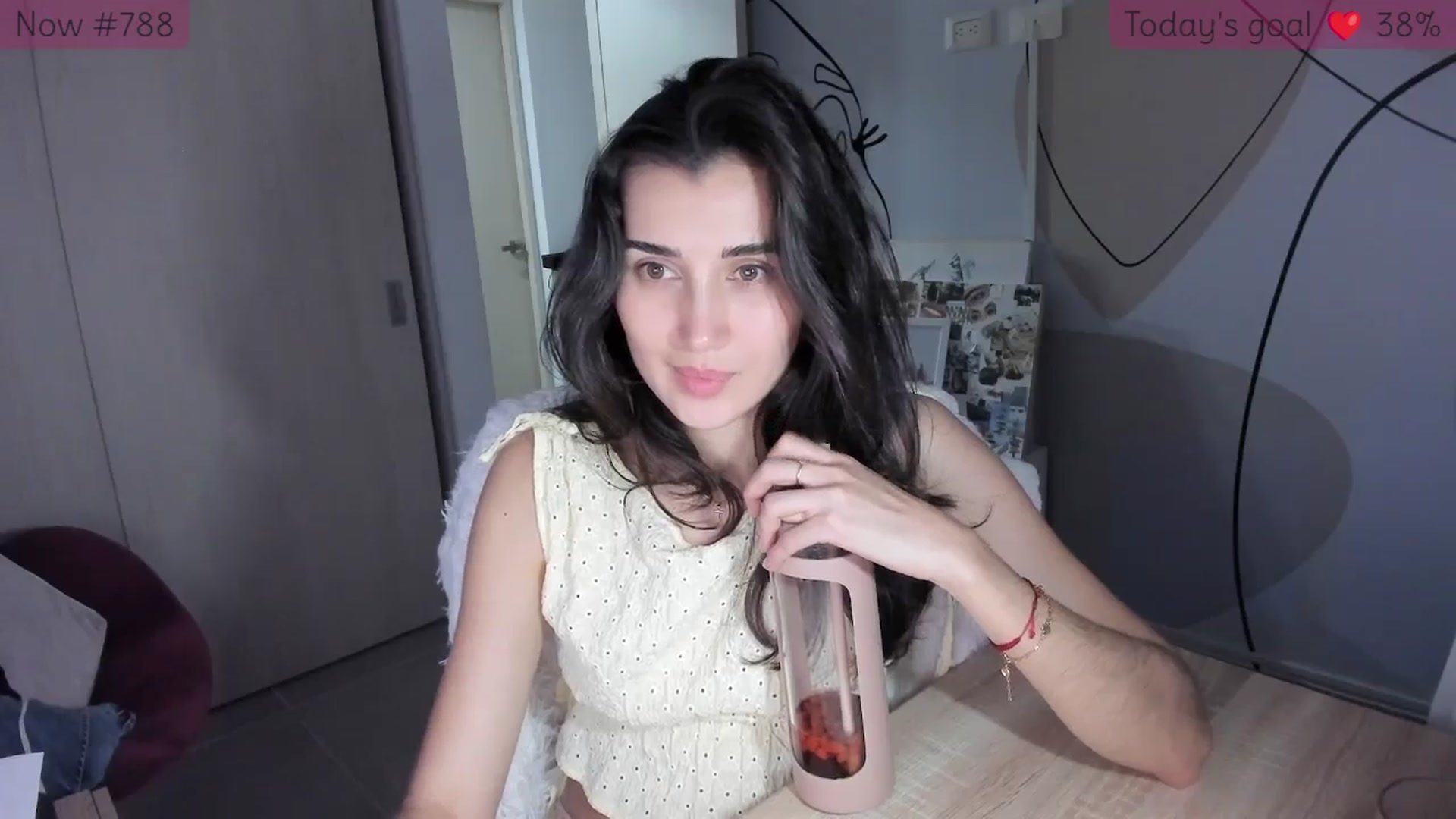 Gallery image thumbnail from Angelnaaughty's myfreecams stream on, 11/15/2025, 23:05 image 7 of 20