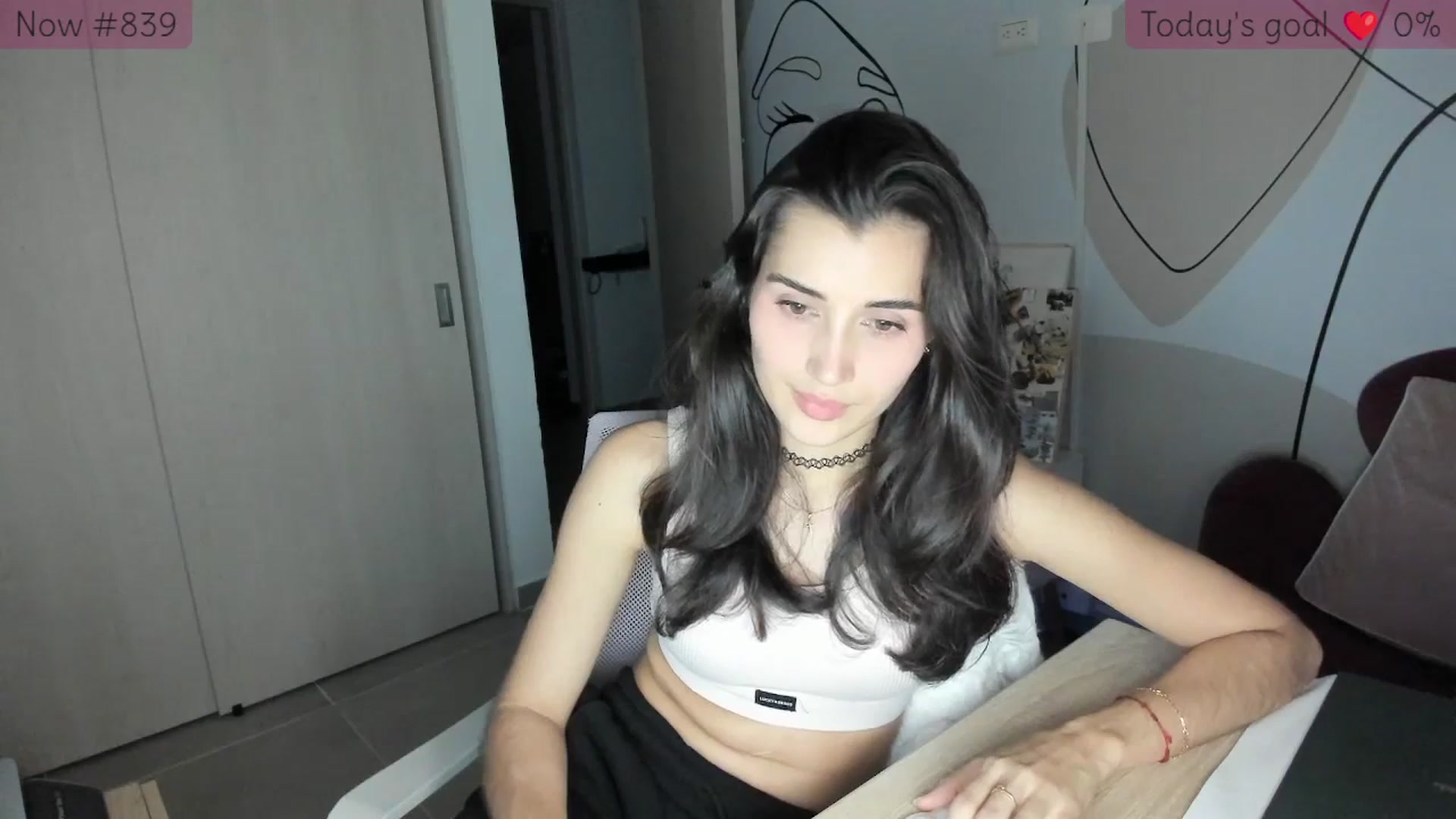 Gallery image thumbnail from Angelnaaughty's myfreecams stream on, 11/26/2025, 24:03 image 4 of 20