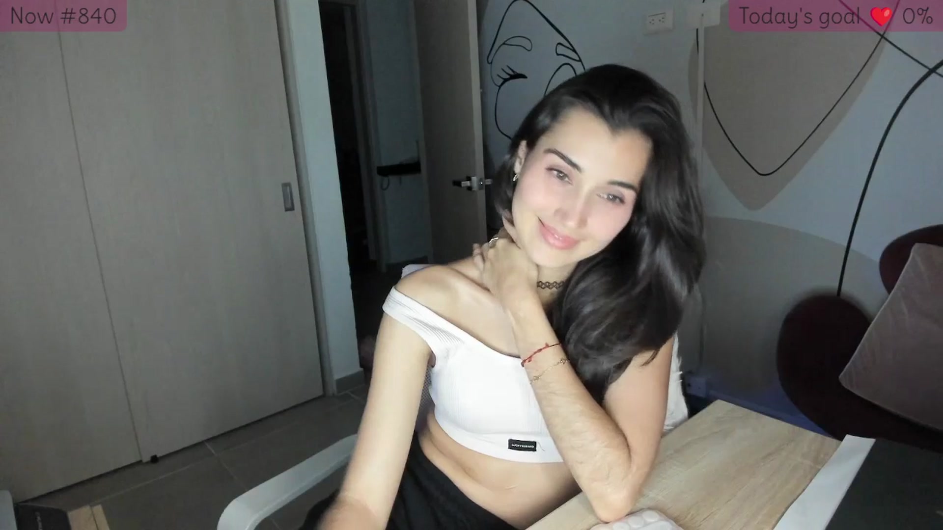 Gallery image thumbnail from Angelnaaughty's myfreecams stream on, 11/26/2025, 24:03 image 6 of 20