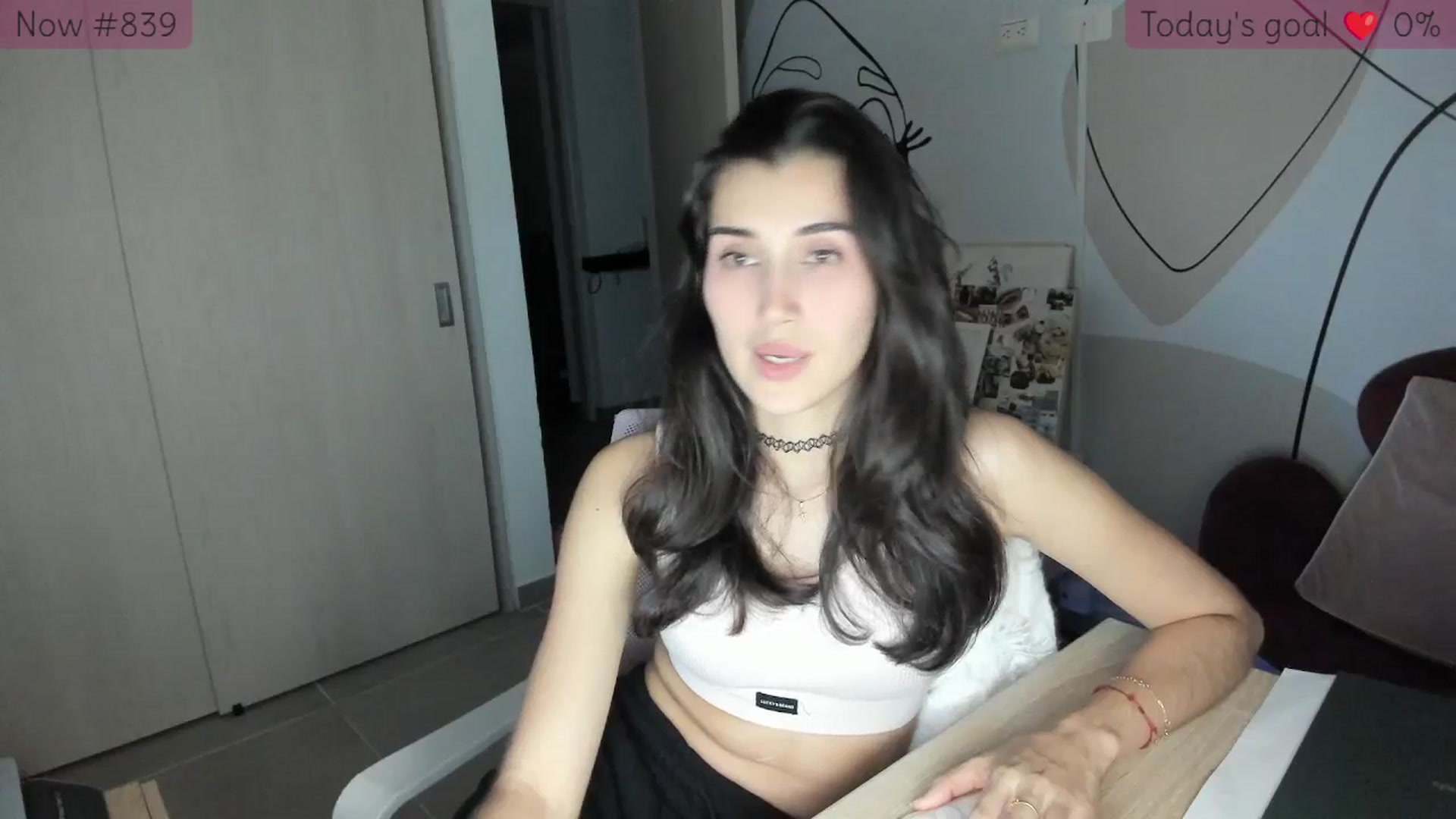 Gallery image thumbnail from Angelnaaughty's myfreecams stream on, 11/26/2025, 24:03 image 2 of 20