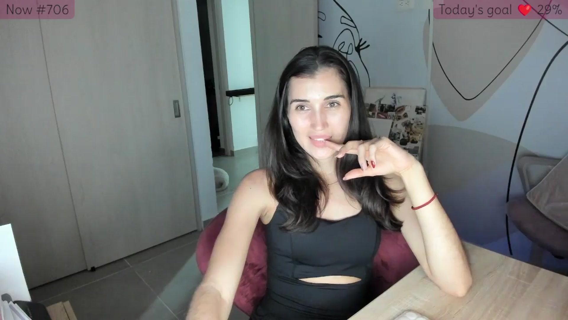 Gallery image thumbnail from Angelnaaughty's myfreecams stream on, 12/01/2025, 24:30 image 17 of 20