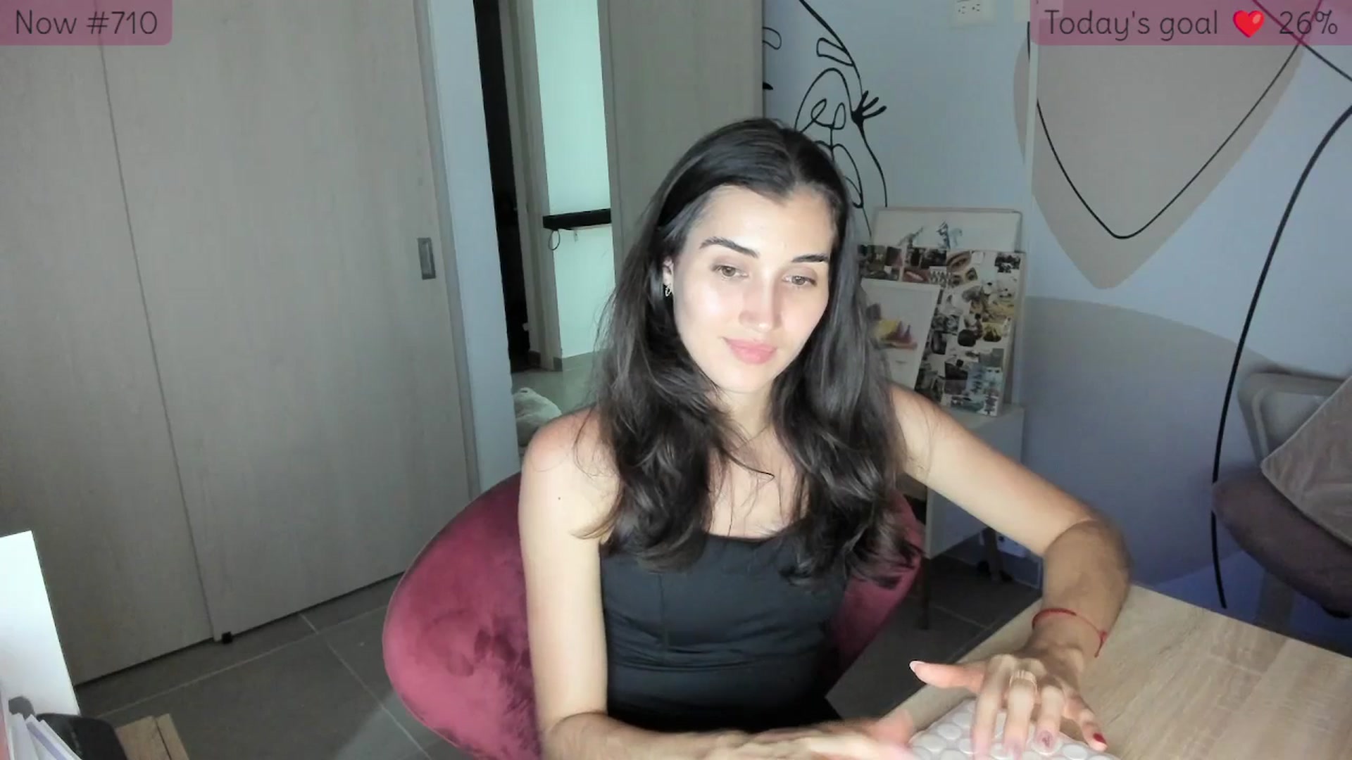 Gallery image thumbnail from Angelnaaughty's myfreecams stream on, 12/01/2025, 24:30 image 5 of 20