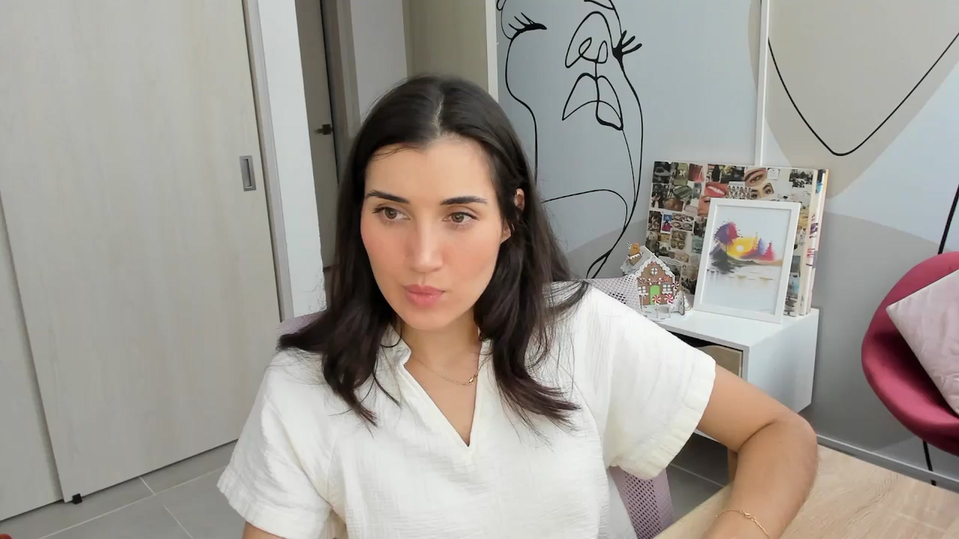 Gallery image thumbnail from Angelnaaughty's myfreecams stream on, 12/12/2025, 20:37 image 6 of 20