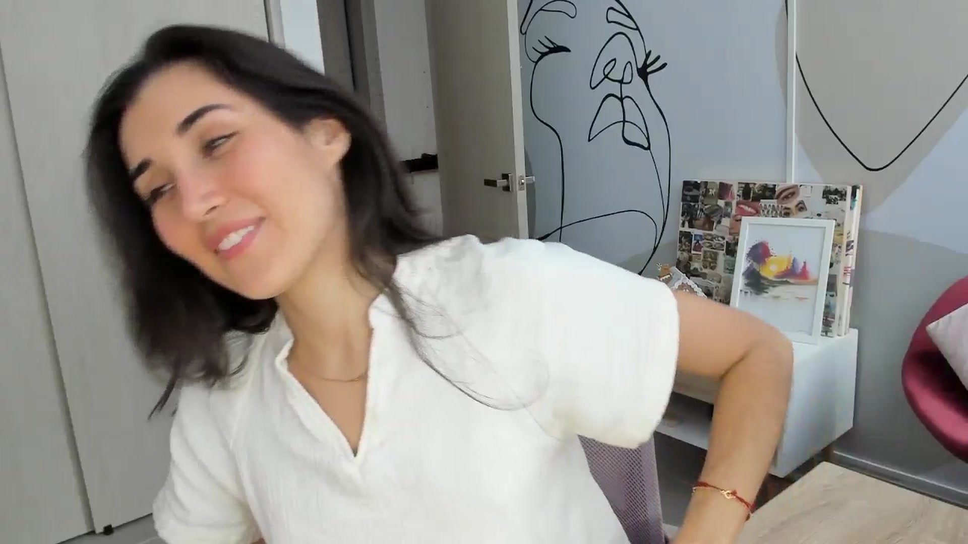 Gallery image thumbnail from Angelnaaughty's myfreecams stream on, 12/12/2025, 20:37 image 13 of 20