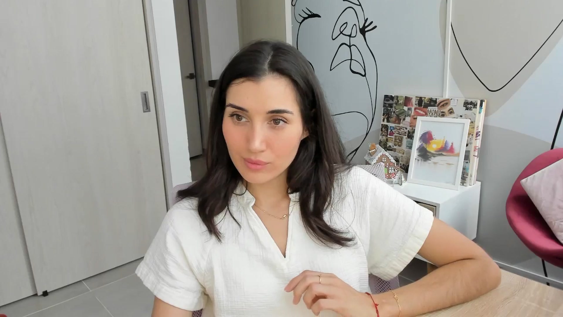 Gallery image thumbnail from Angelnaaughty's myfreecams stream on, 12/12/2025, 20:37 image 5 of 20