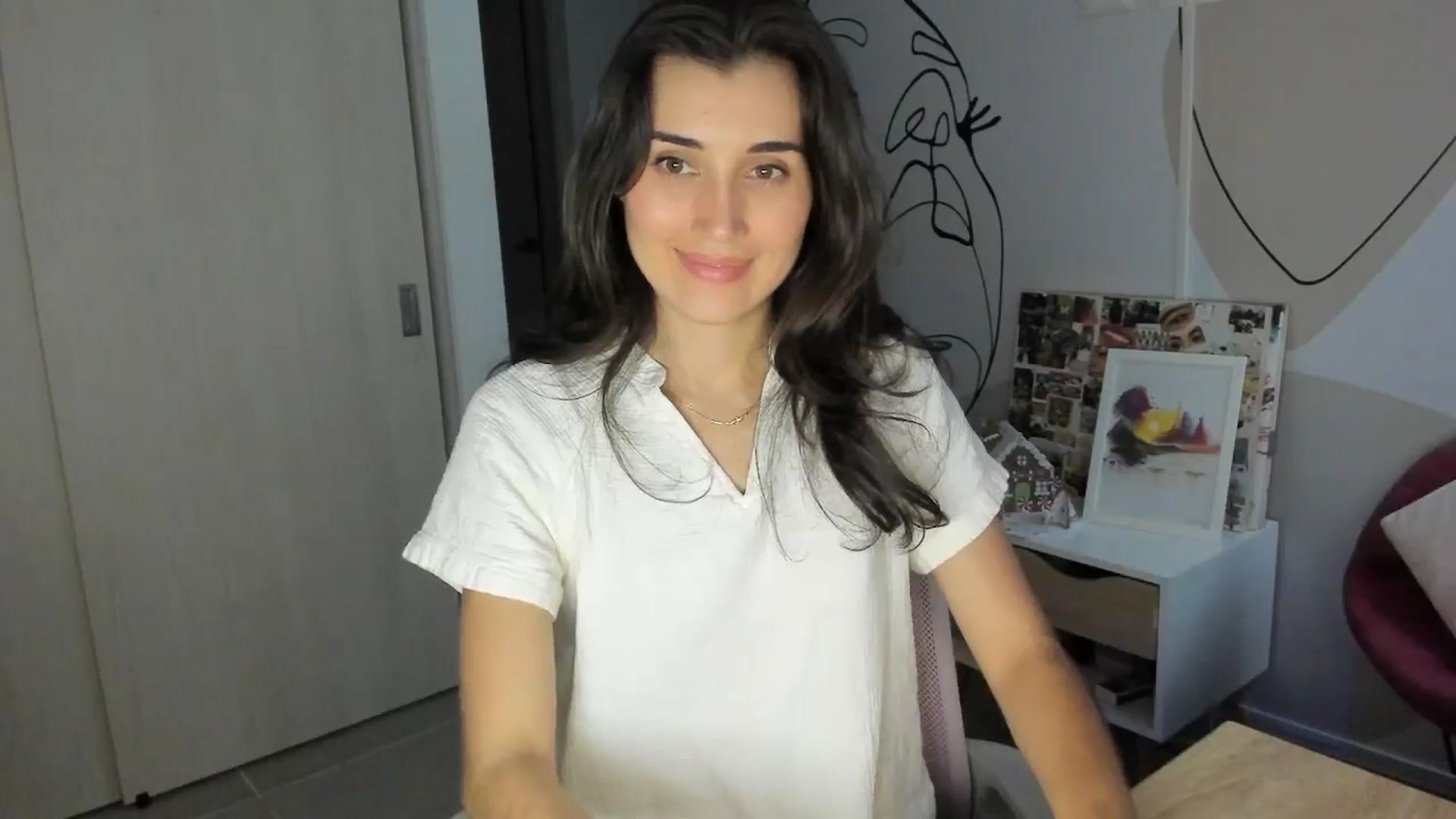 Gallery image thumbnail from Angelnaaughty's myfreecams stream on, 12/12/2025, 23:00 image 5 of 20
