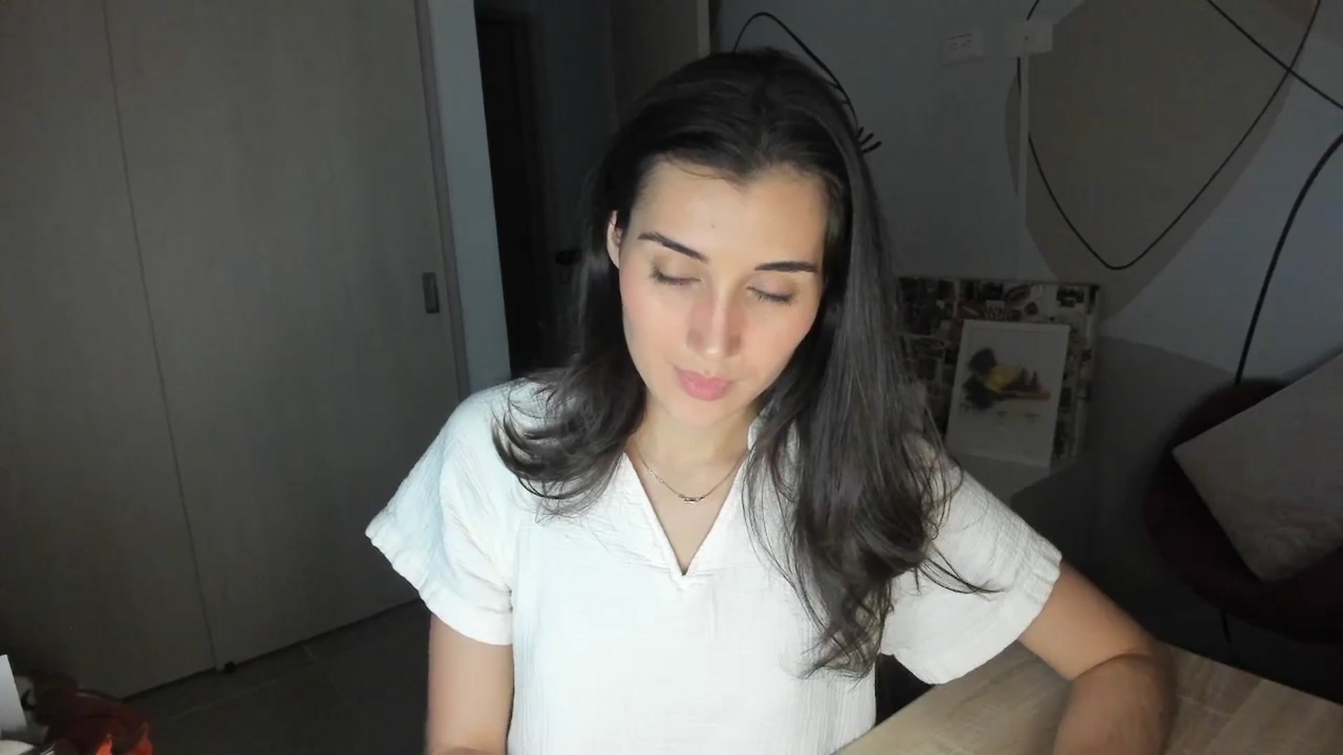 Gallery image thumbnail from Angelnaaughty's myfreecams stream on, 12/12/2025, 23:00 image 19 of 20