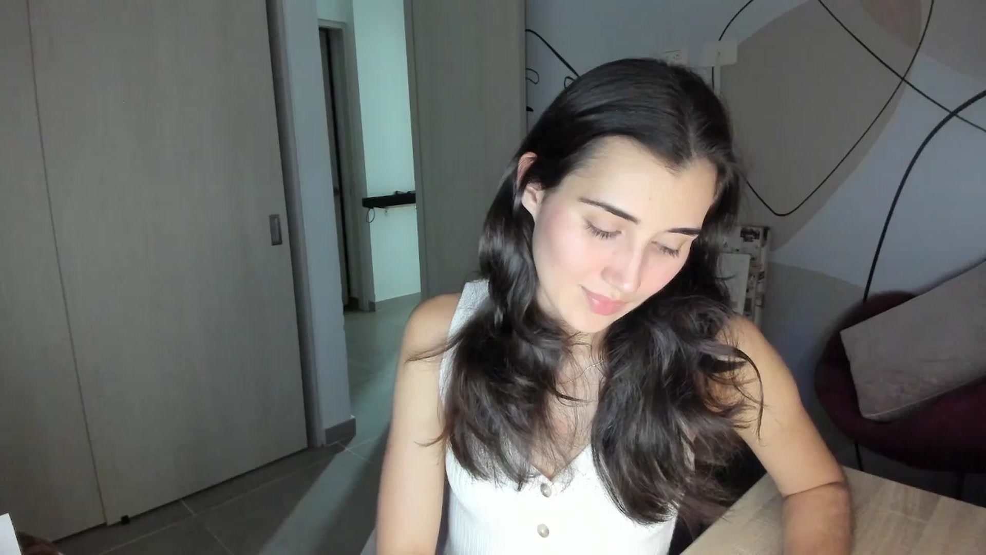 Gallery image thumbnail from Angelnaaughty's myfreecams stream on, 12/14/2025, 24:01 image 7 of 20