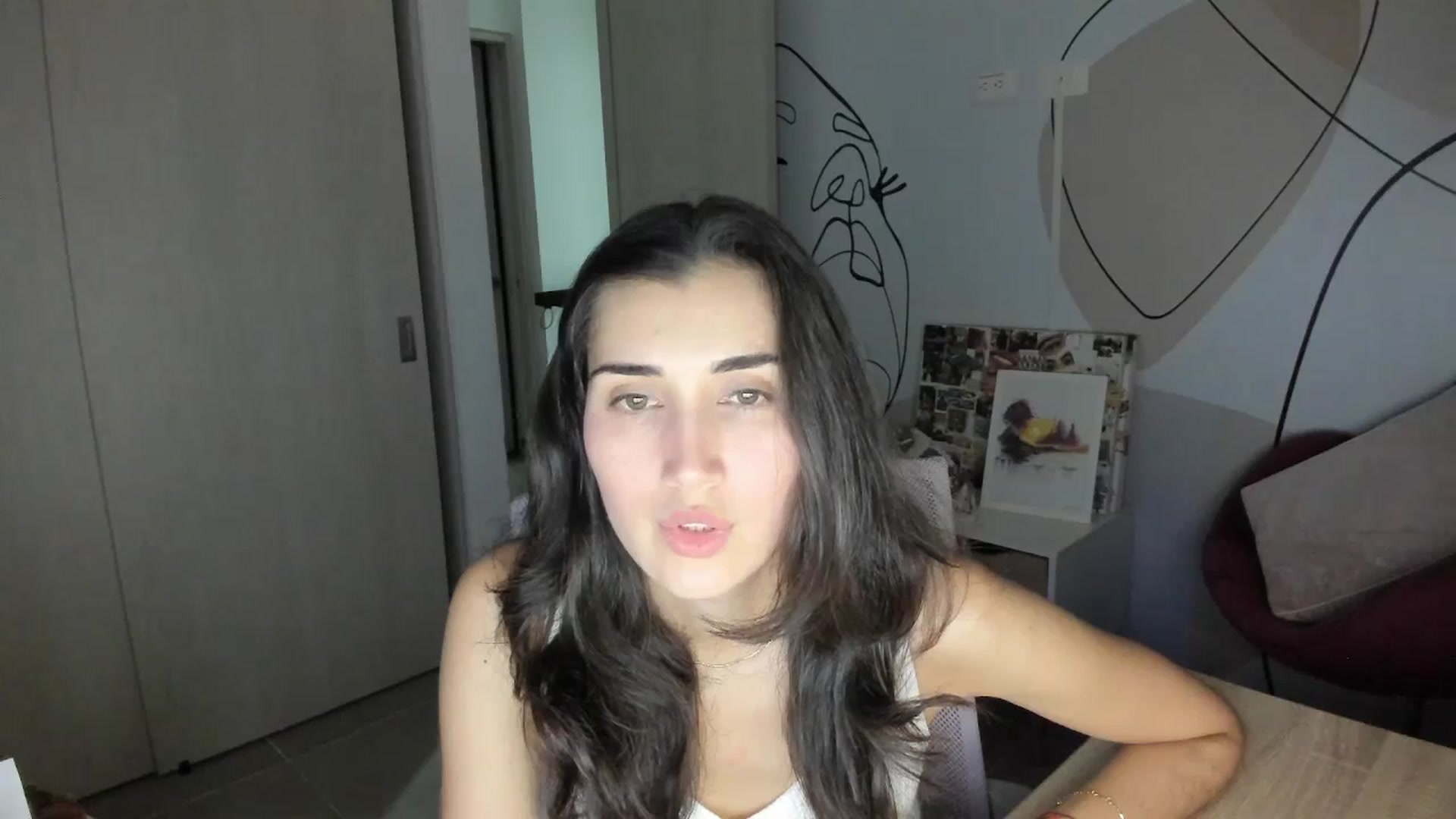 Gallery image thumbnail from Angelnaaughty's myfreecams stream on, 12/14/2025, 24:01 image 2 of 20