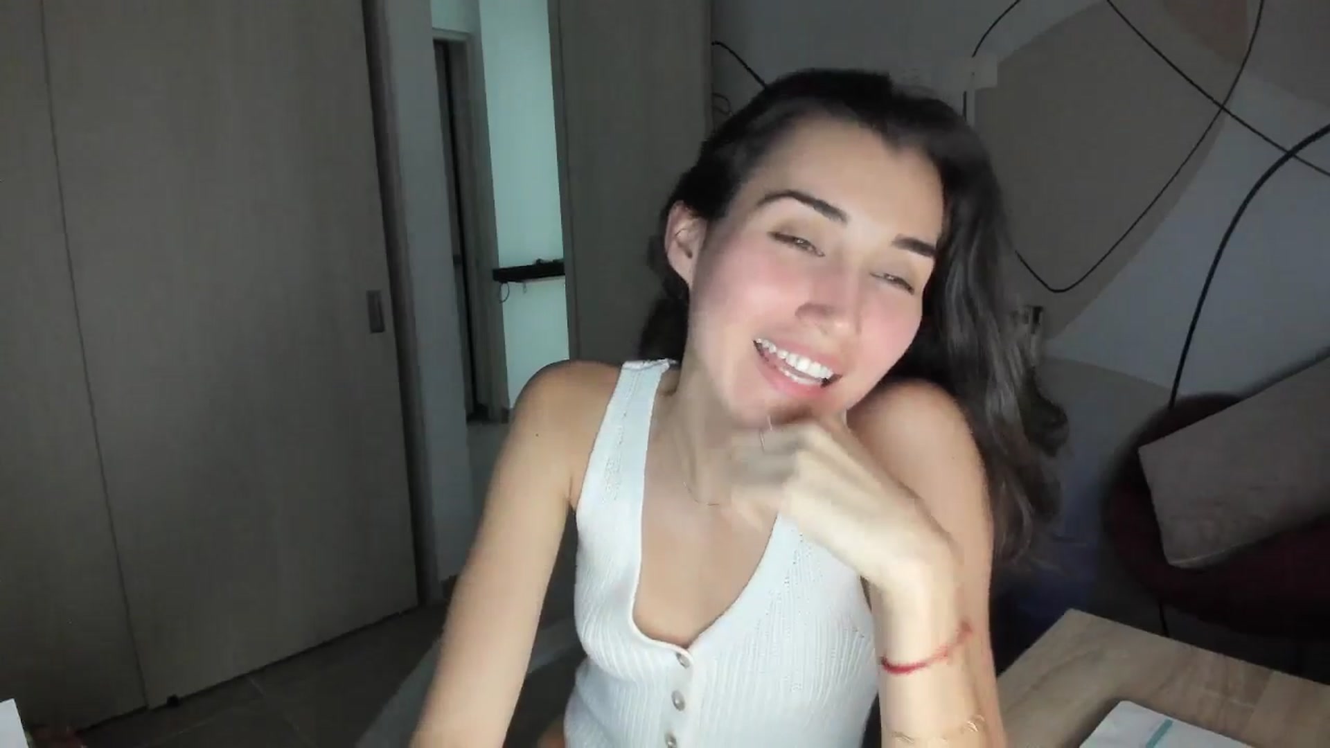 Gallery image thumbnail from Angelnaaughty's myfreecams stream on, 12/14/2025, 24:40 image 13 of 20