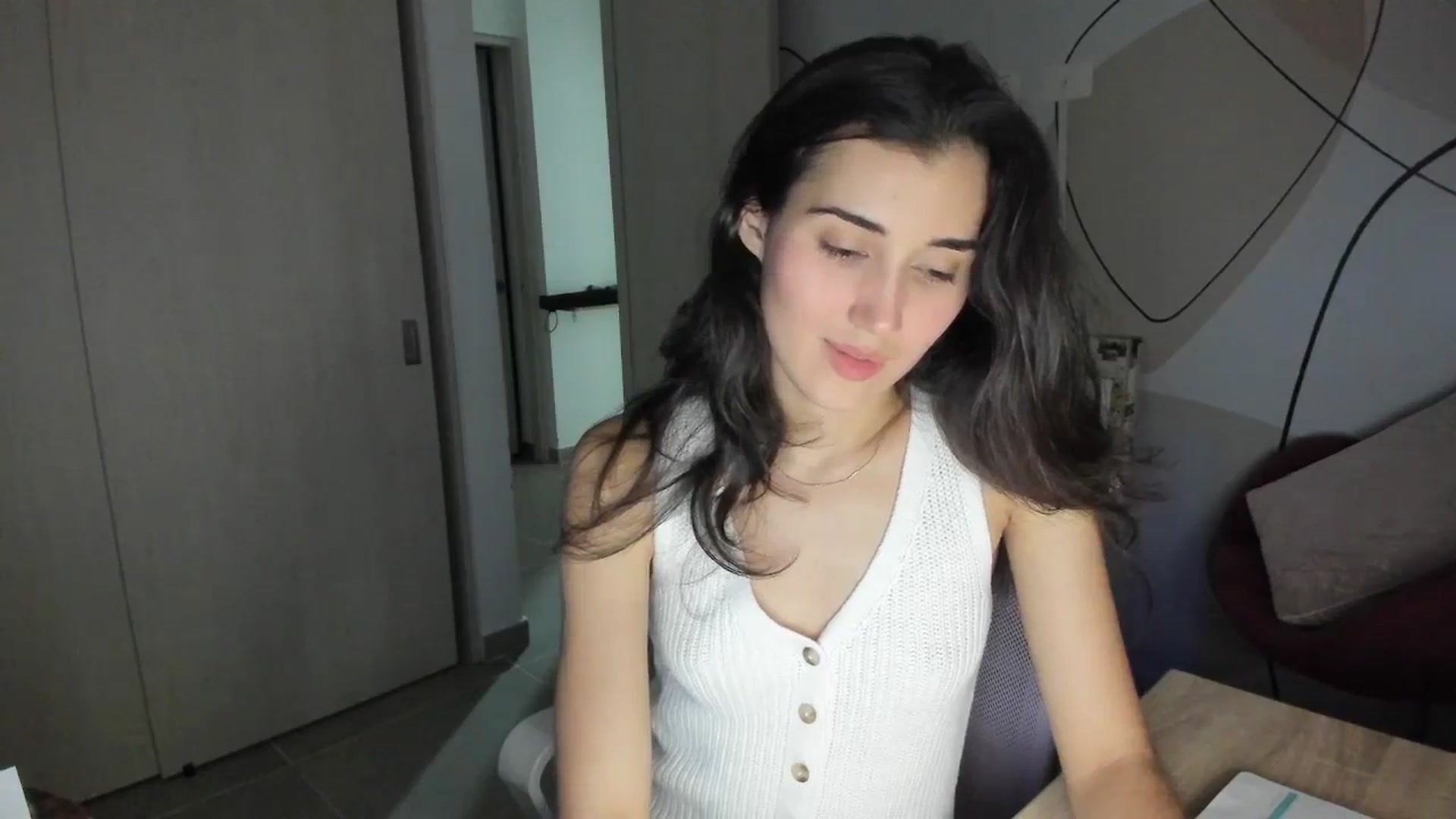 Gallery image thumbnail from Angelnaaughty's myfreecams stream on, 12/14/2025, 24:40 image 15 of 20