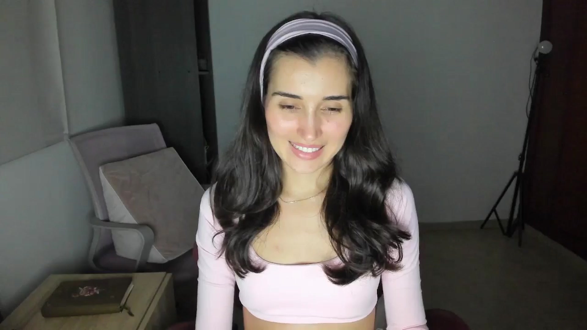 Gallery image thumbnail from Angelnaaughty's myfreecams stream on, 01/14/2026, 03:26 image 10 of 20