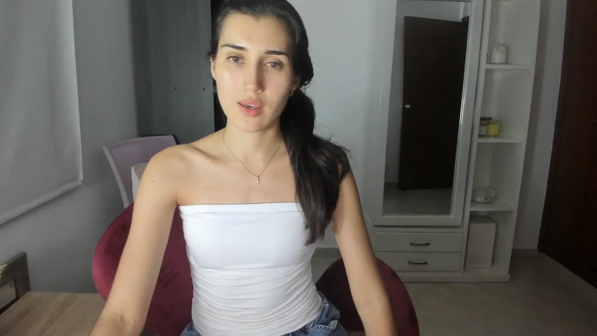Gallery image thumbnail from Angelnaaughty's myfreecams stream on, 02/01/2026, 24:15 image 9 of 20