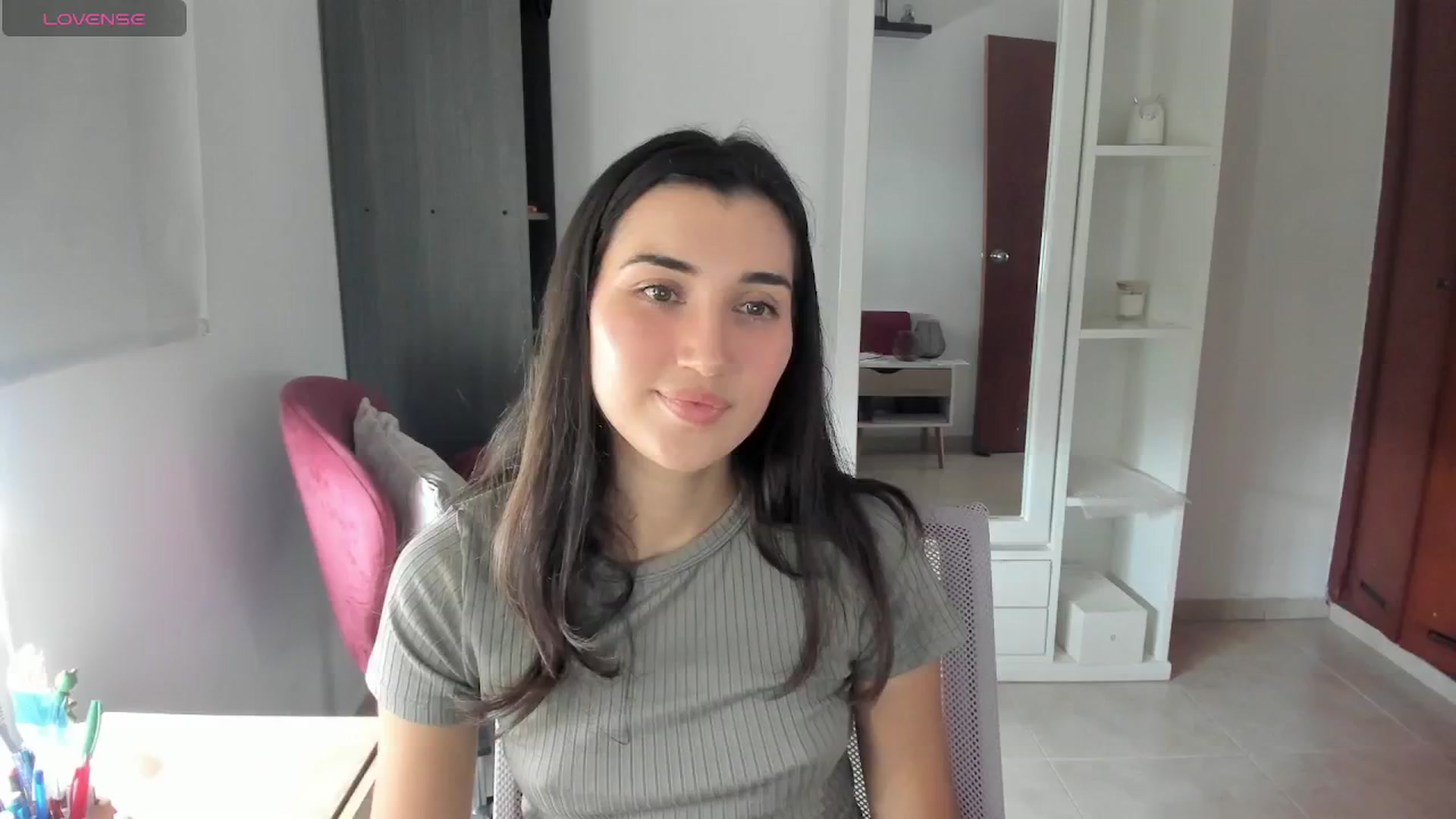 Gallery image thumbnail from Angelnaaughty's myfreecams stream on, 04/15/2026, 16:31 image 3 of 20