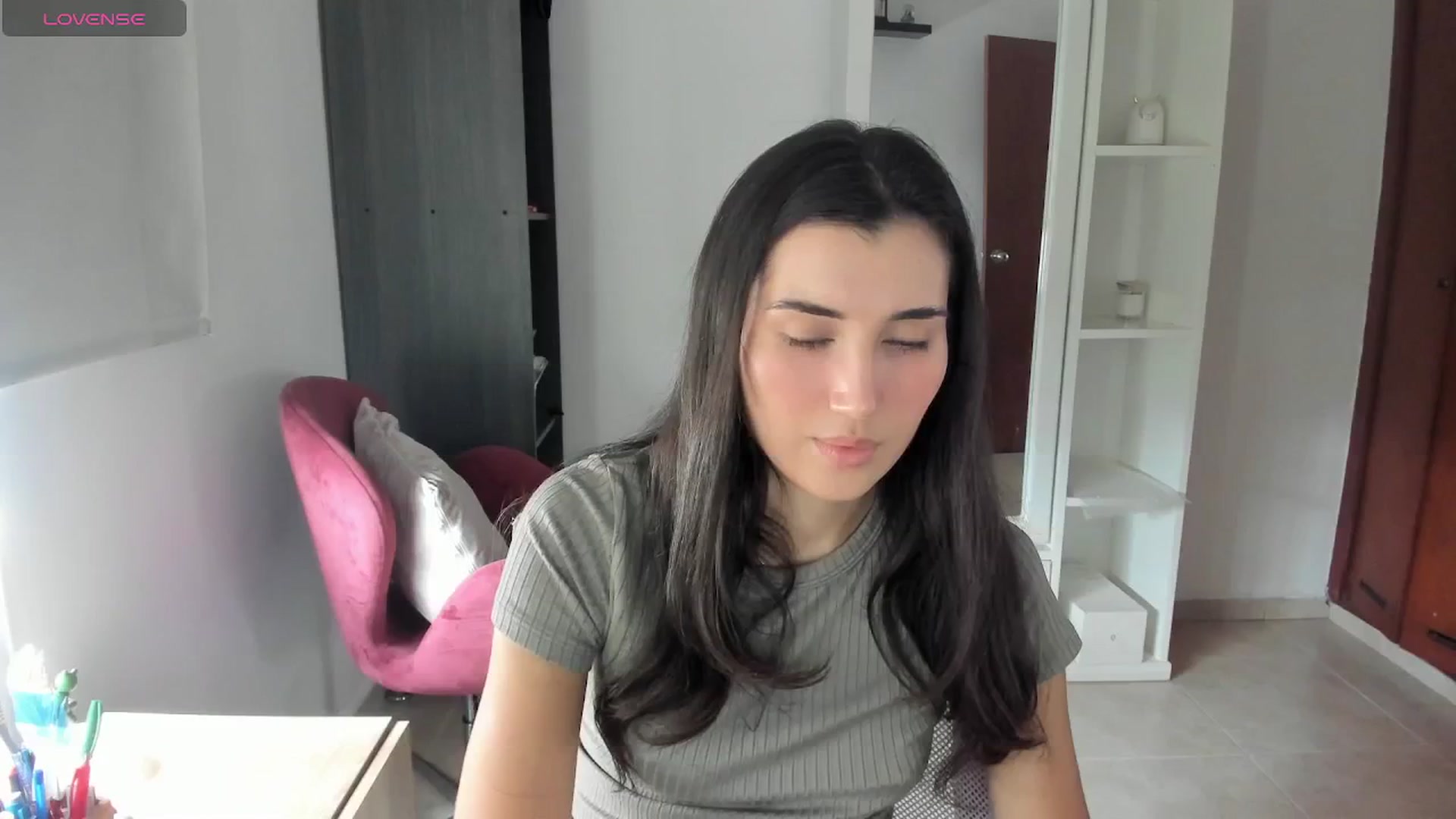 Gallery image thumbnail from Angelnaaughty's myfreecams stream on, 04/15/2026, 16:31 image 14 of 20