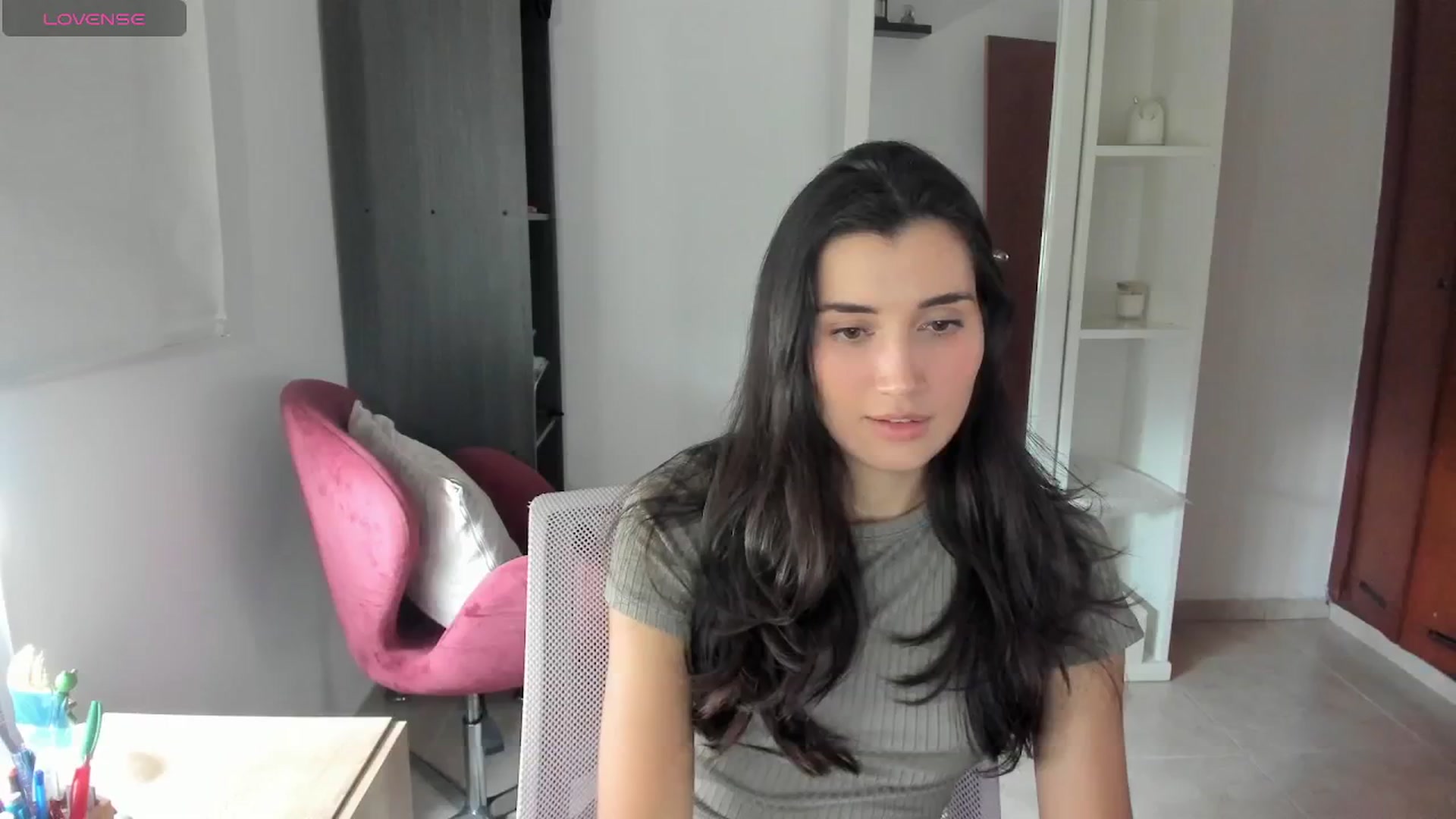 Gallery image thumbnail from Angelnaaughty's myfreecams stream on, 04/15/2026, 17:25 image 15 of 20