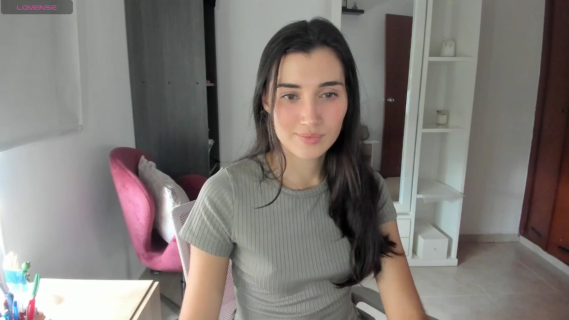 Gallery image thumbnail from Angelnaaughty's myfreecams stream on, 04/15/2026, 17:25 image 7 of 20