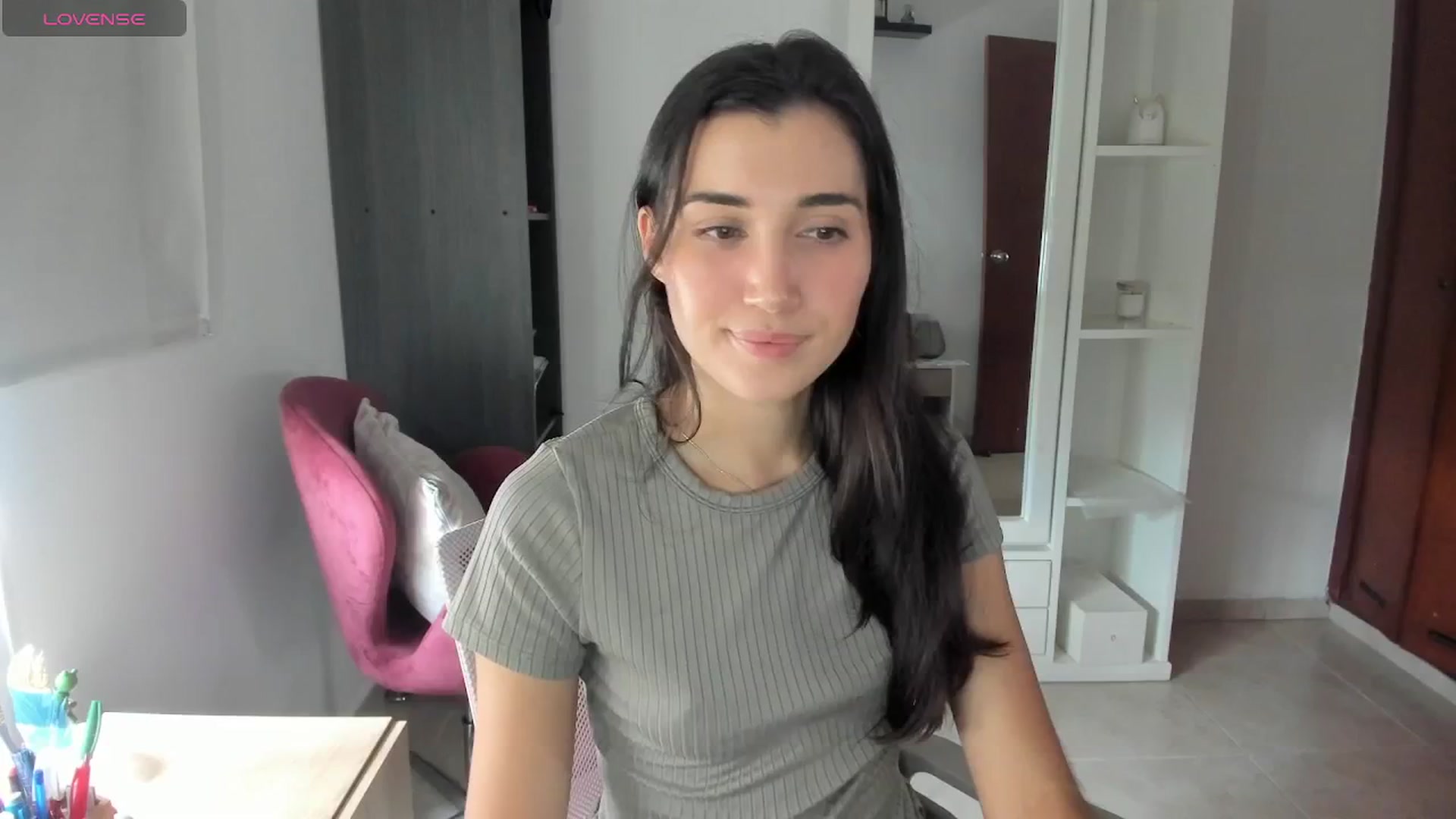 Gallery image thumbnail from Angelnaaughty's myfreecams stream on, 04/15/2026, 17:25 image 6 of 20