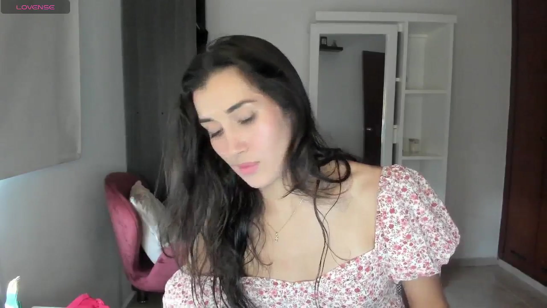 Gallery image thumbnail from Angelnaaughty's myfreecams stream on, 04/22/2026, 21:23 image 6 of 20