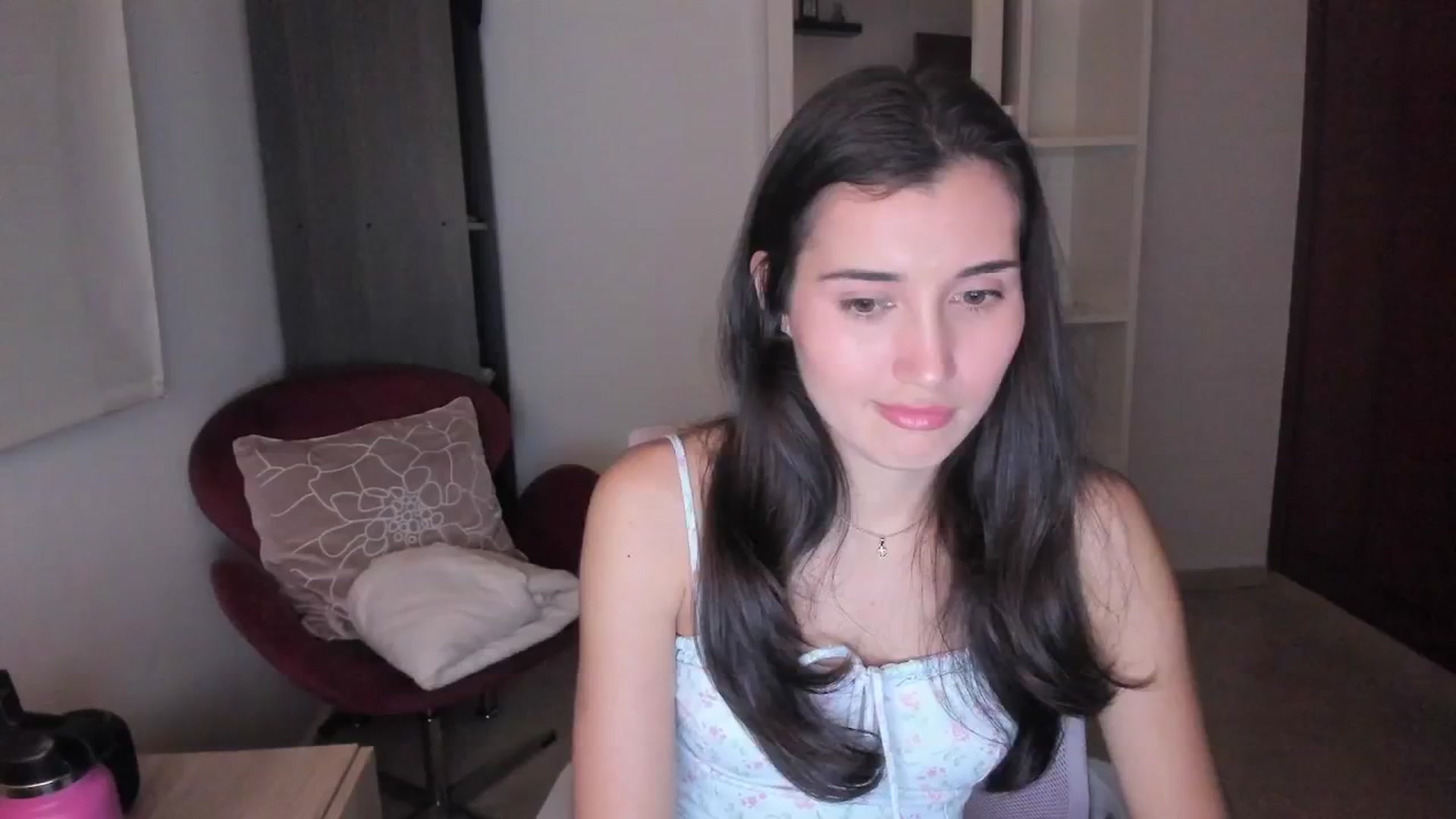 Gallery image thumbnail from Angelnaaughty's myfreecams stream on, 04/29/2026, 24:03 image 15 of 20