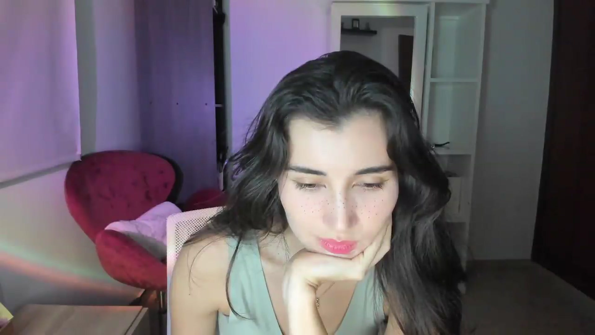 Gallery image thumbnail from Angelnaaughty's myfreecams stream on, 07/10/2026, 24:07 image 18 of 20