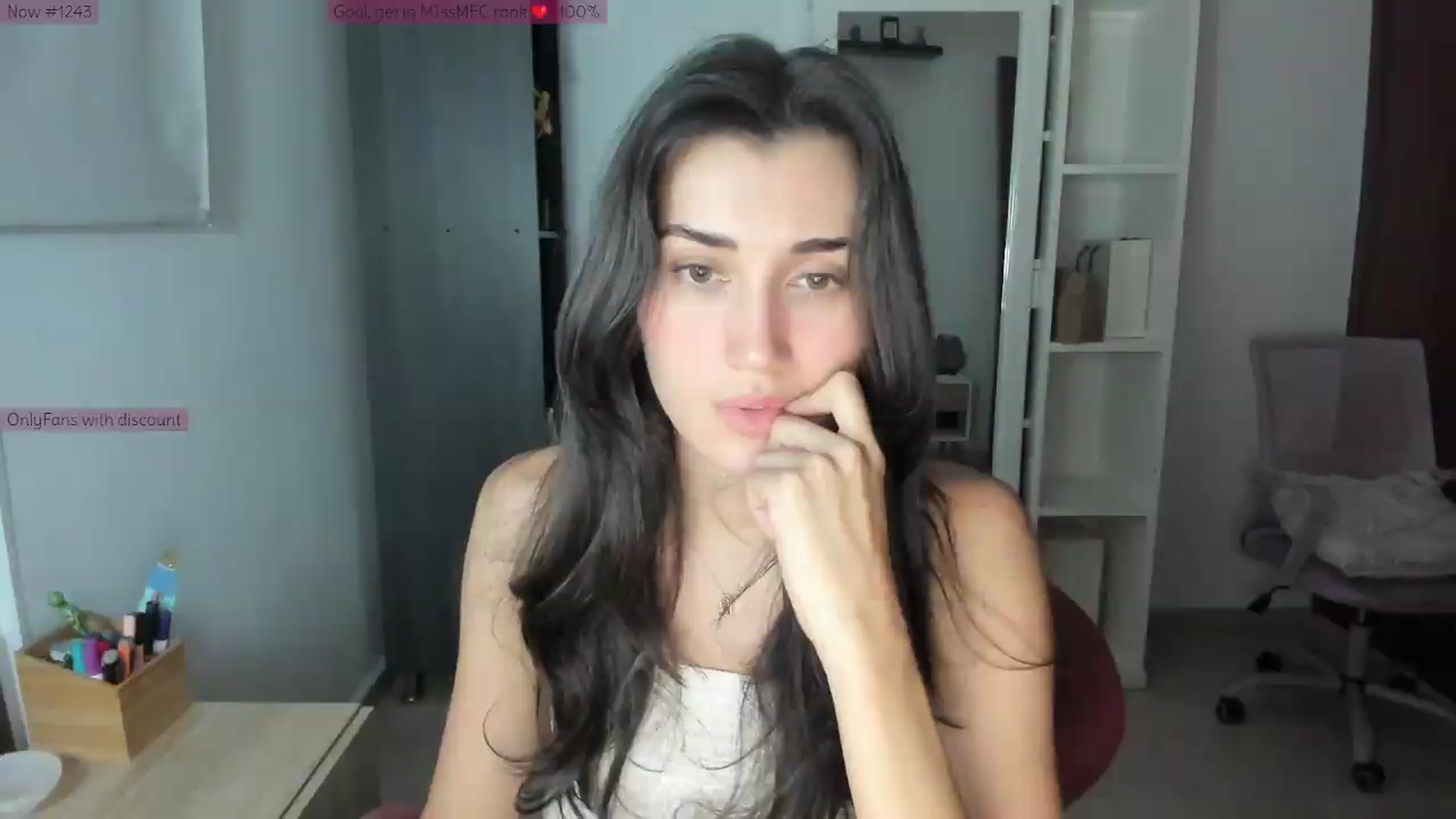 Gallery image thumbnail from Angelnaaughty's myfreecams stream on, 08/23/2026, 24:33 image 16 of 20
